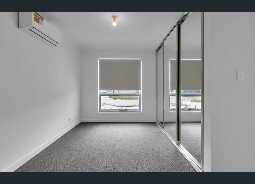 SIL/ MTA Vacancy: Newly built NDIS home in Blakeview — Home image 8