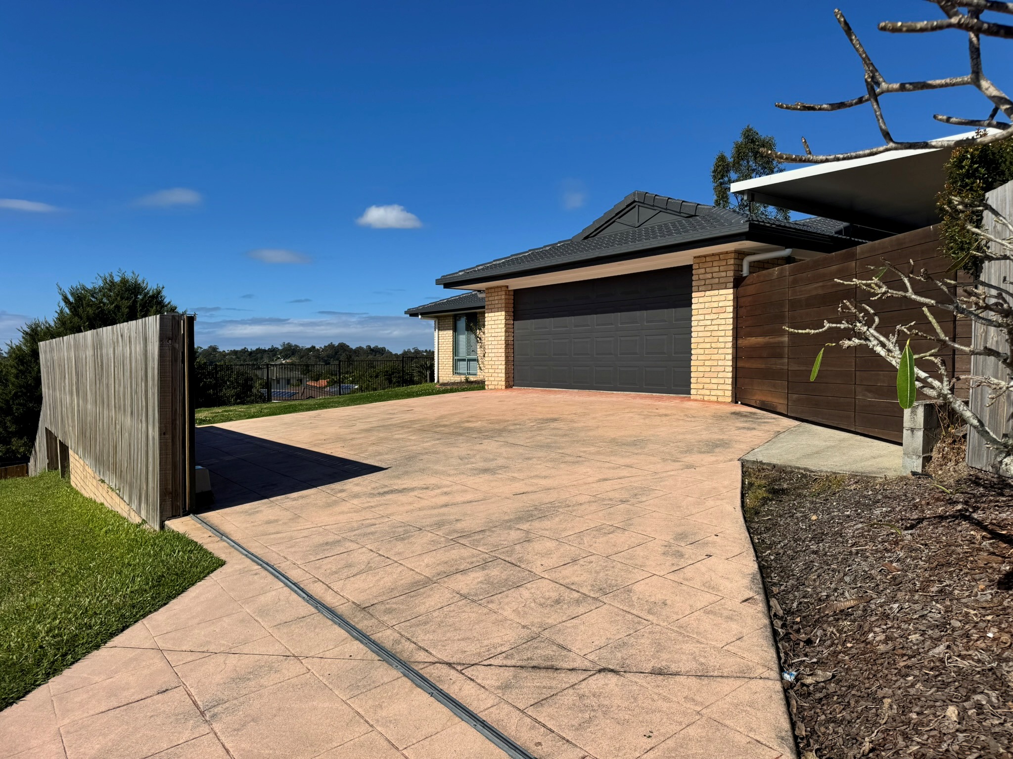1:3 SIL Home with Stunning Views in Nerang — Home image 6