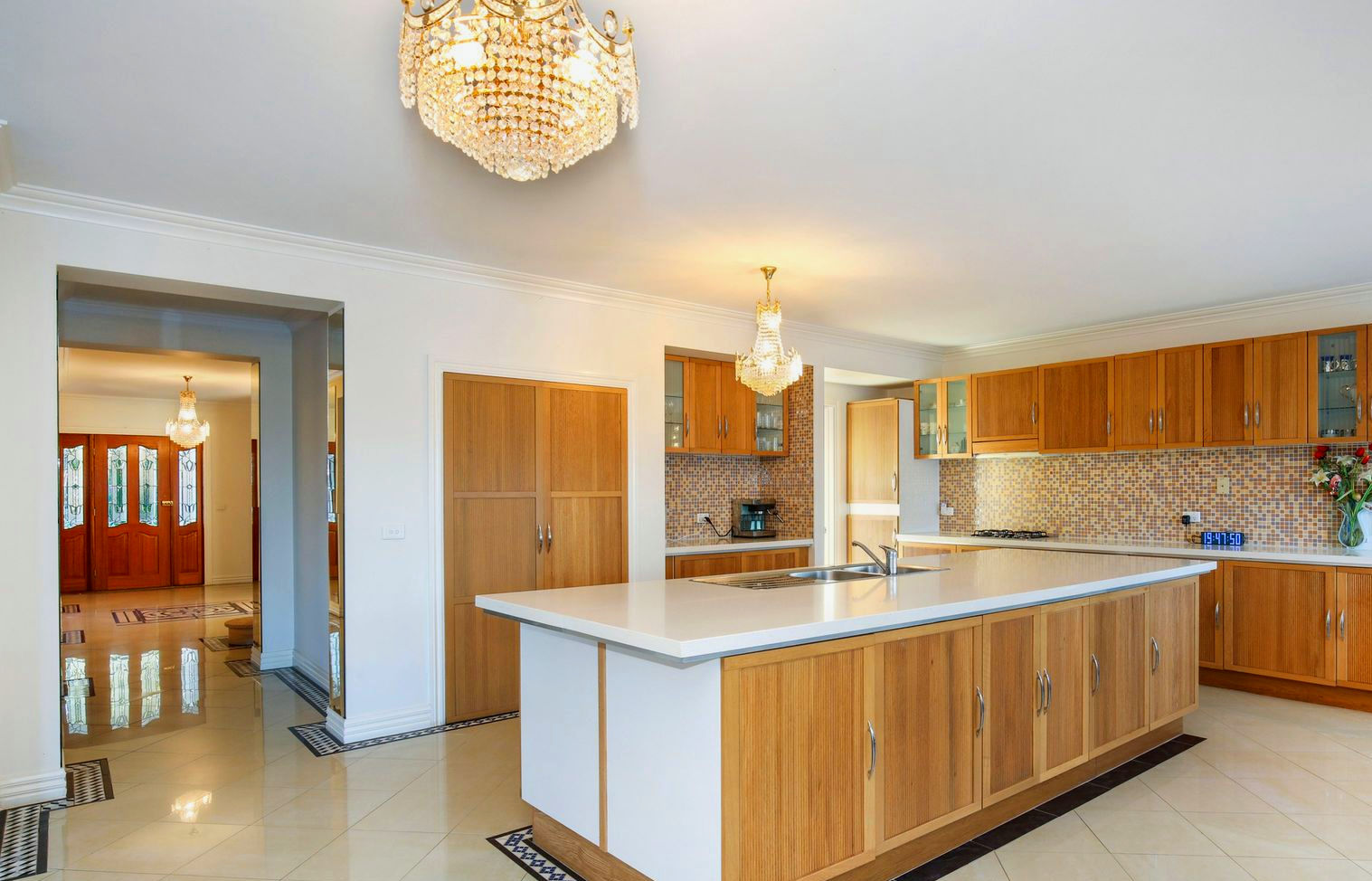 SIL - Grand living with great views — Home image 6