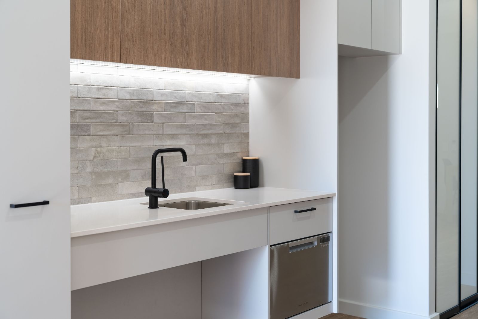 Individual, Secure, Private Villas in Excellent Location Disability Accommodation — Home image 5