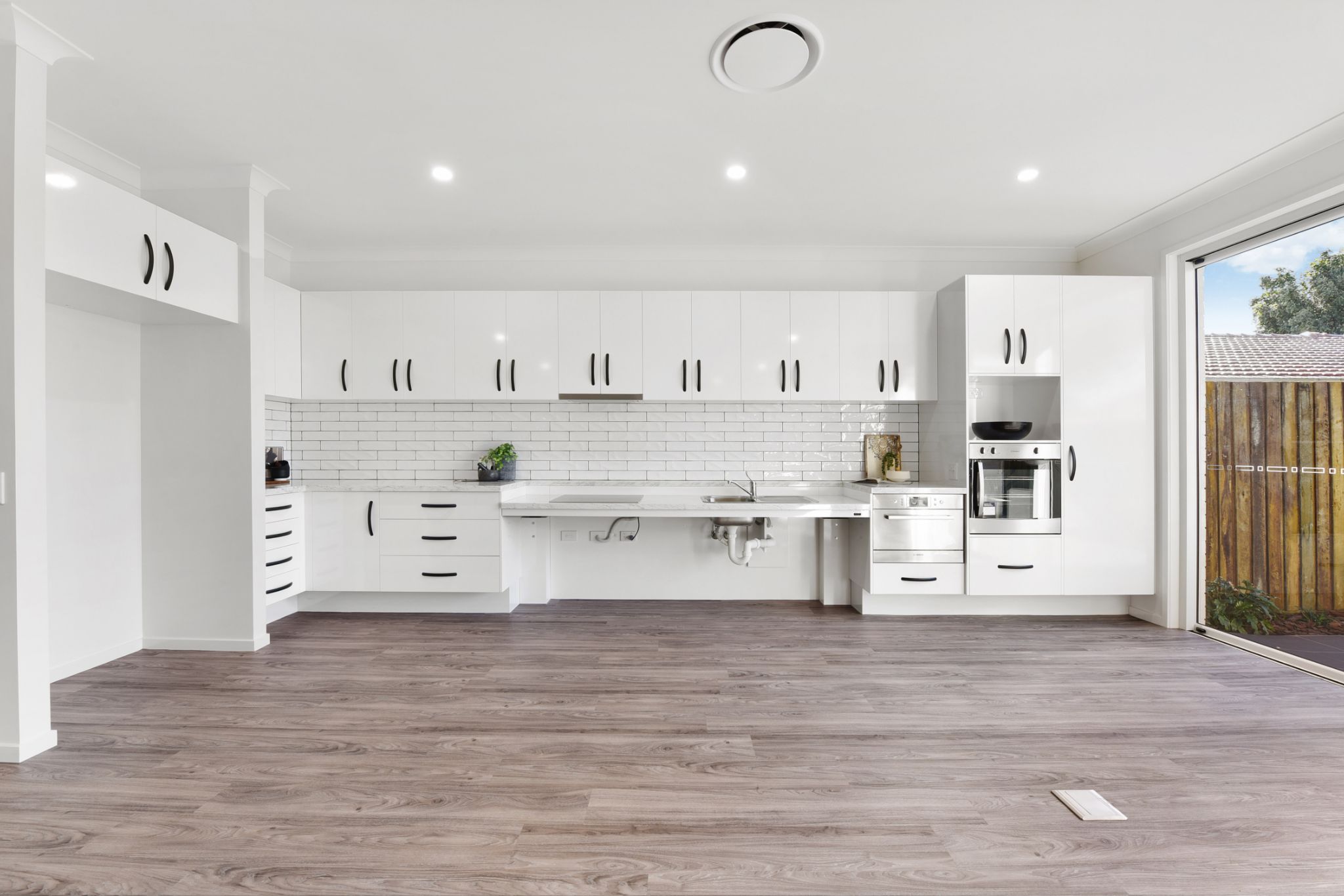 Modern and Spacious 2-resident home in Harristown