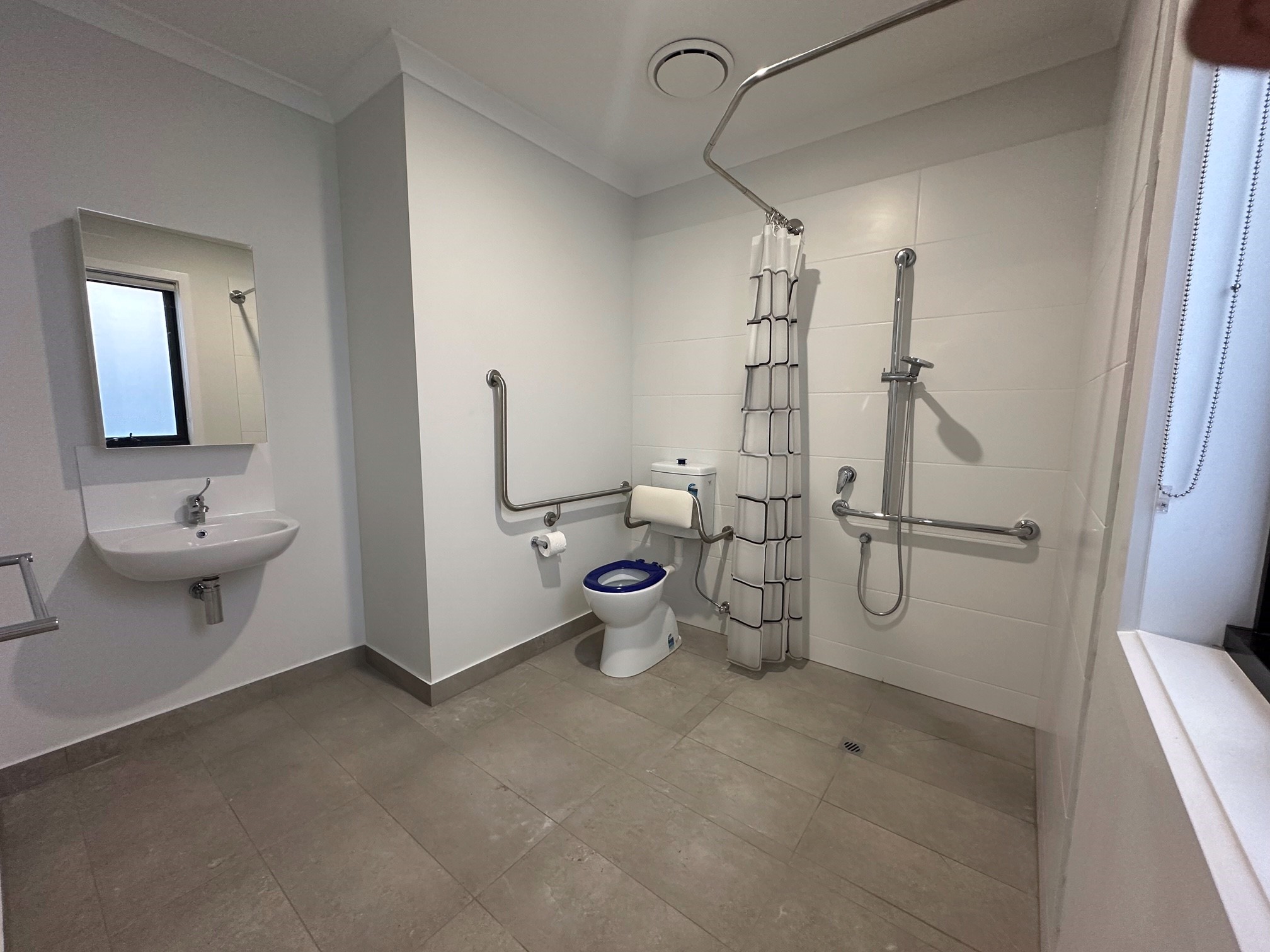 Charming 3 Bedroom Haven - Space, Style & Comfort All in One! — Home image 3