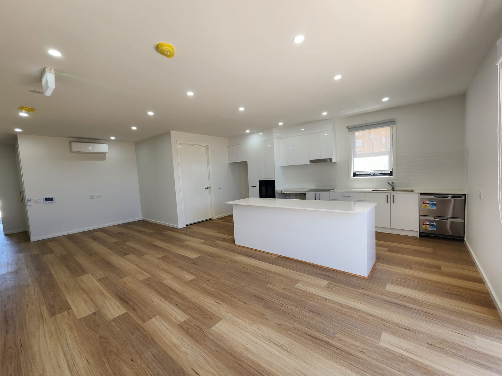 Brand-New Luxury High Physical Support (HPS) SDA Home — Home image 2