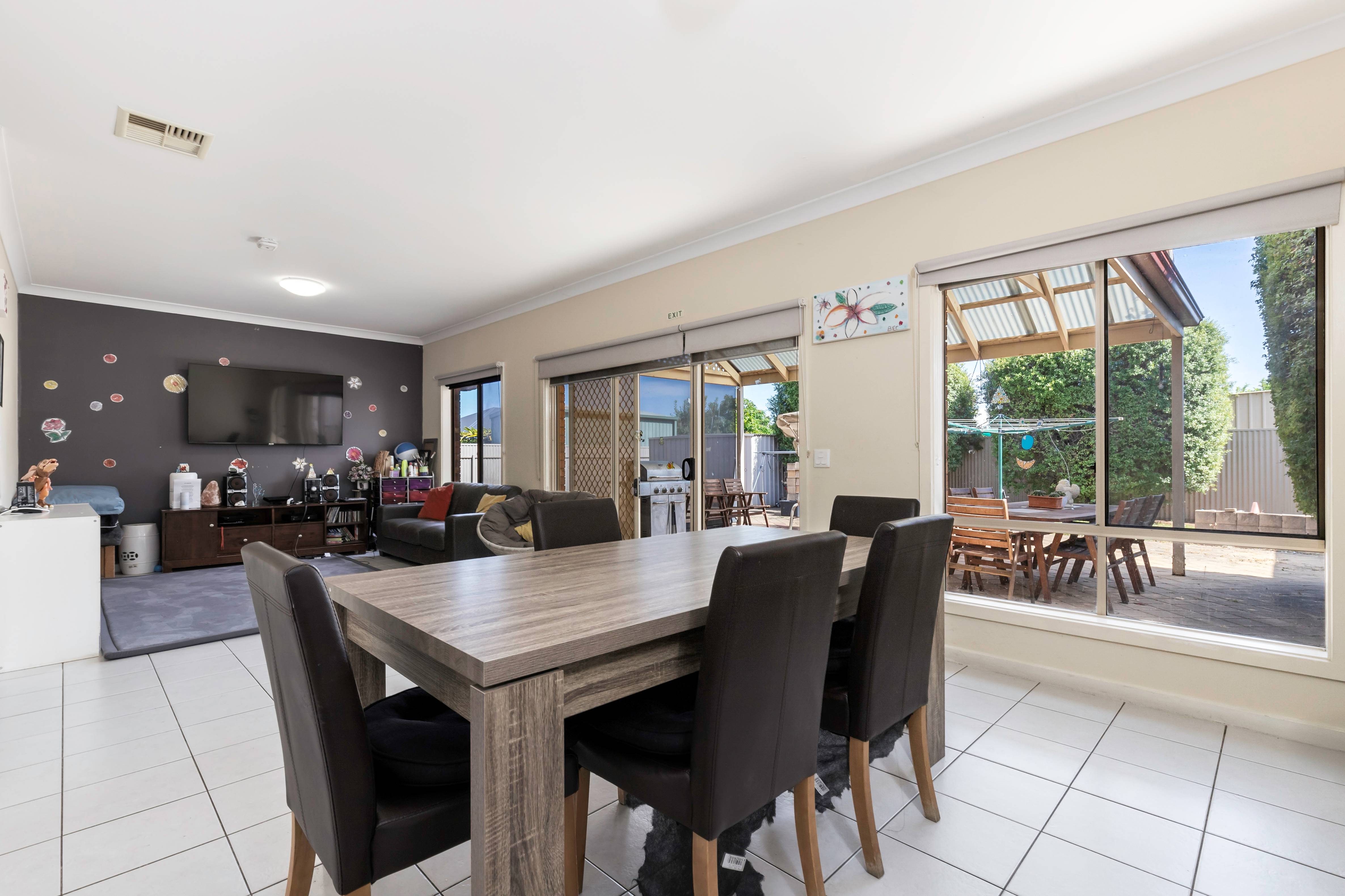 Ferryden Park - 1 Vacancy in 4 Bedroom Residence Basic — Home image 4