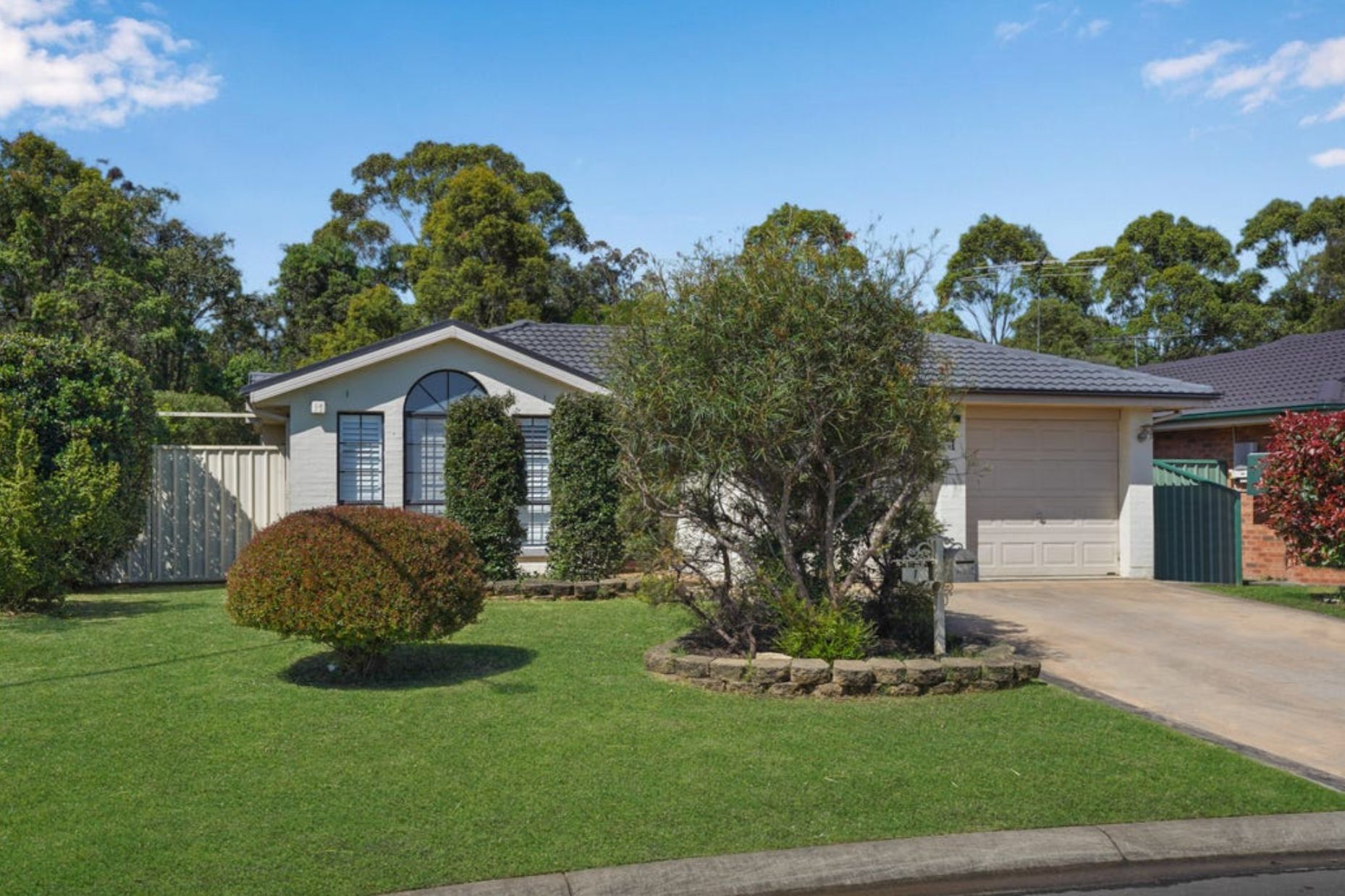 Spacious and quite home with backyard oasis - Ingleburn in Ingleburn