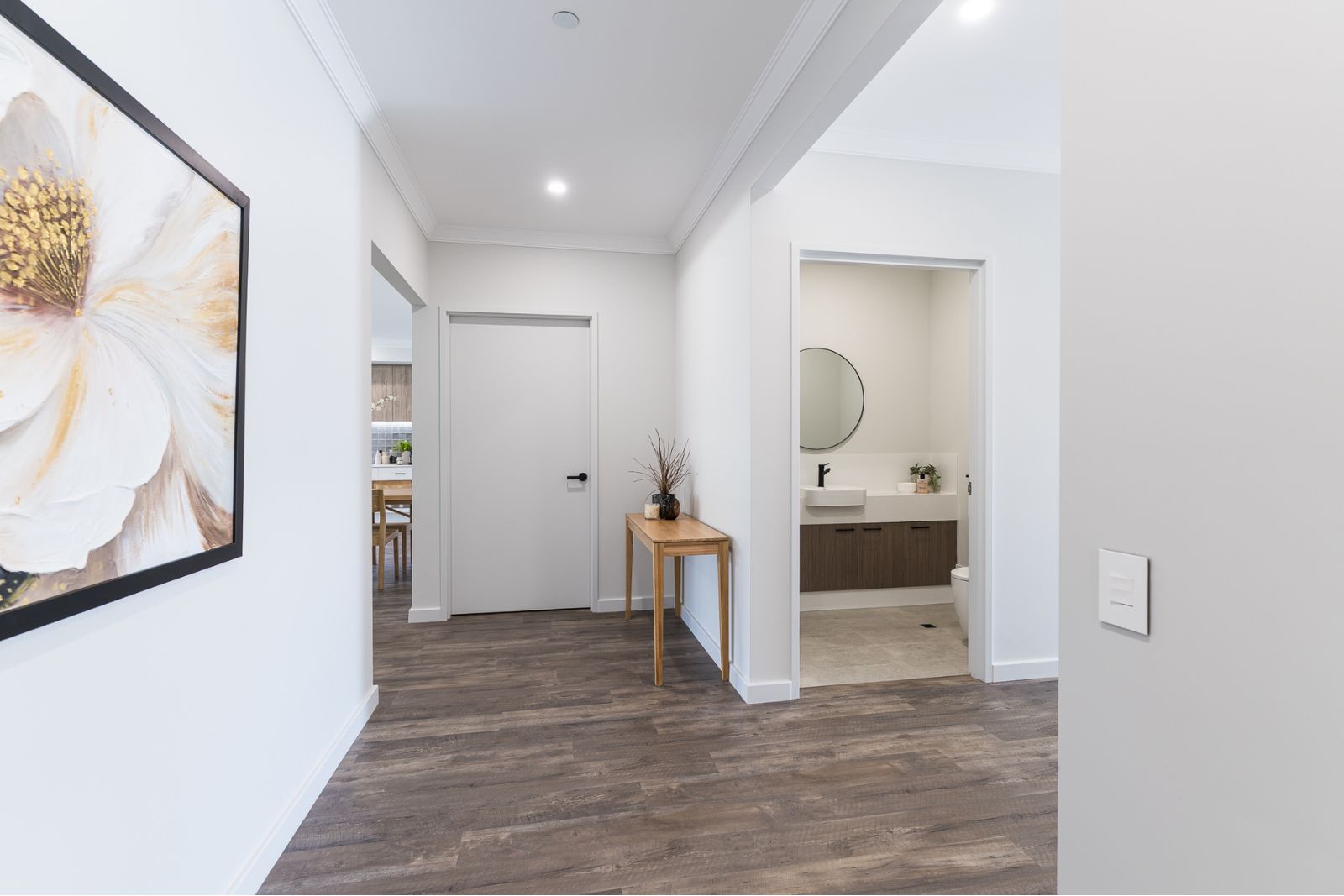 Large 3 Bedroom Home for Sharing with Adjoining Villa in Desirable Location. Disability Accommodation — Home image 19