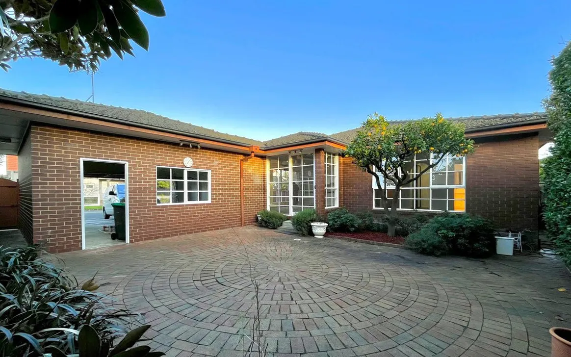 Beautiful and Accessible SIL Home in Caulfield in Caulfield