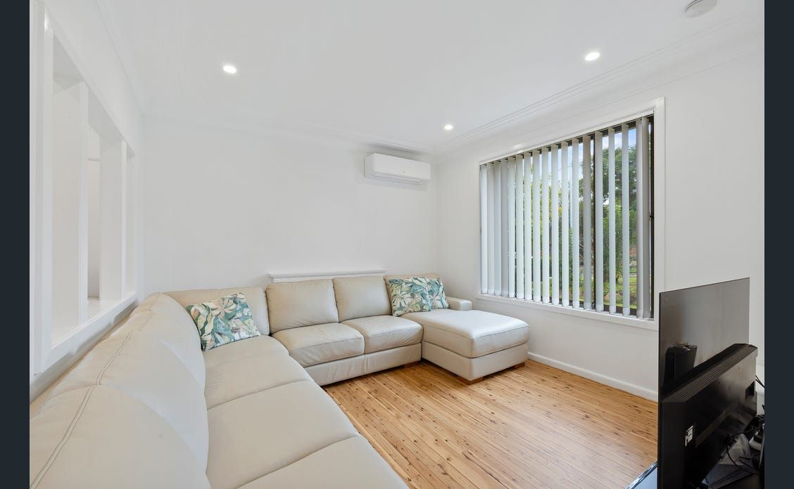 North Ryde - Quaint Cottage with Separate Self-Contained accessible flatlet - SIL, MTA, STA, Respite * Call Paula 0420812081 in North Ryde