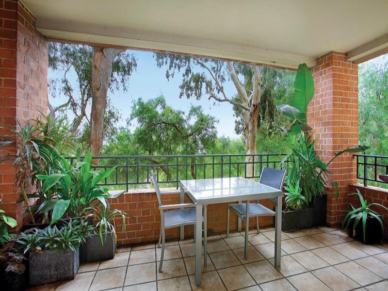 Luxury Living by the Yarra — Home image 5