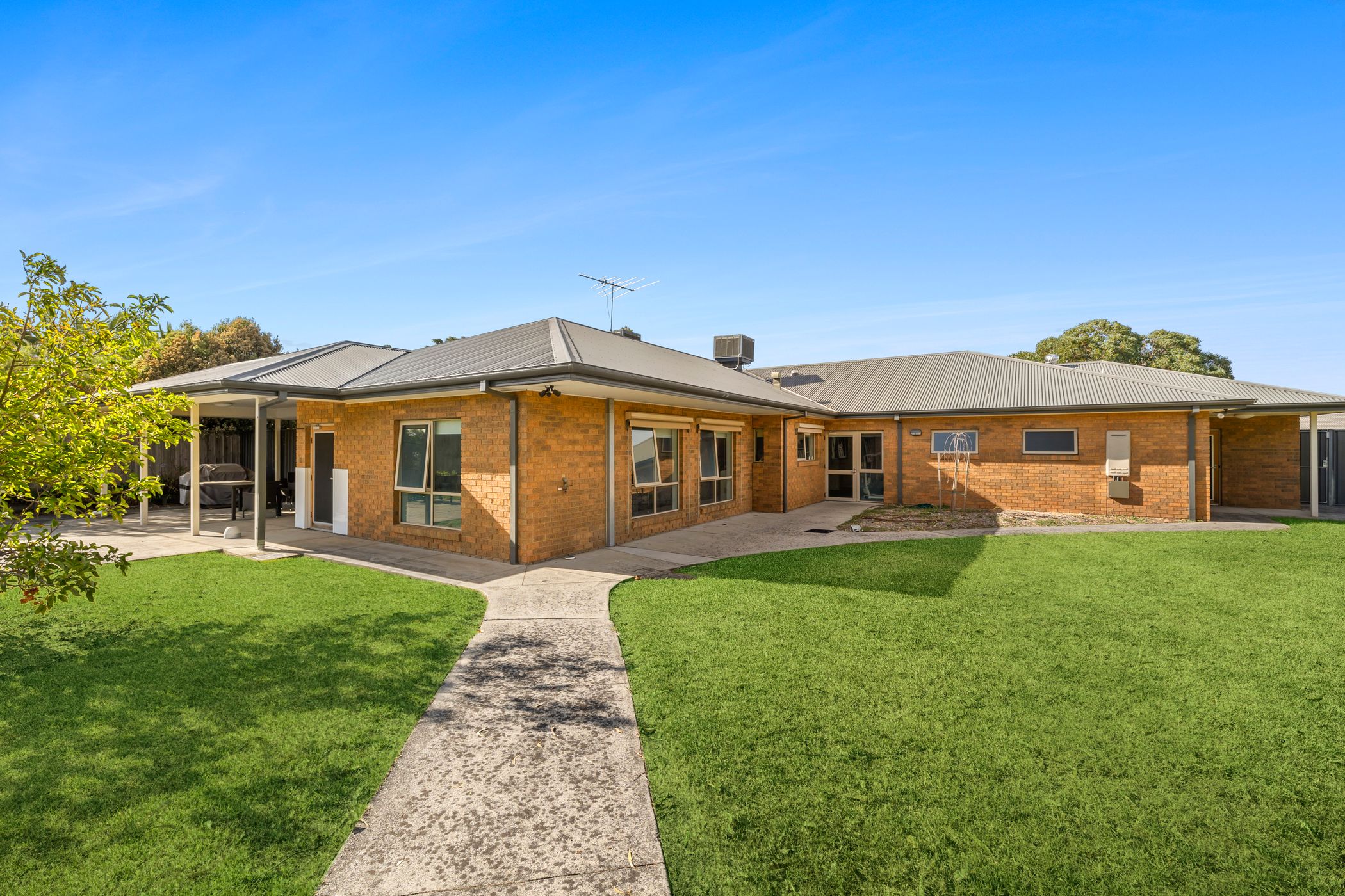 Narre Warren — Home image 11