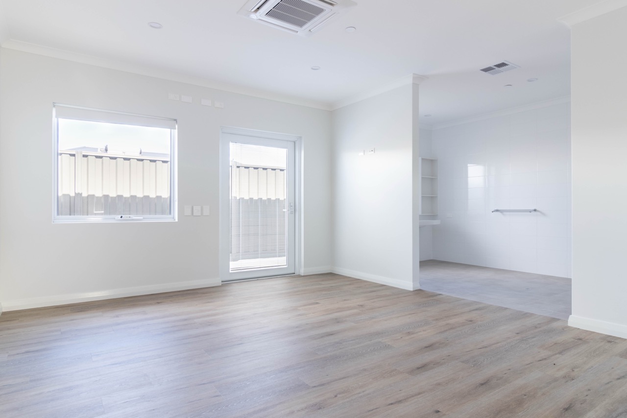 Port Kennedy SDA House — Home image 11