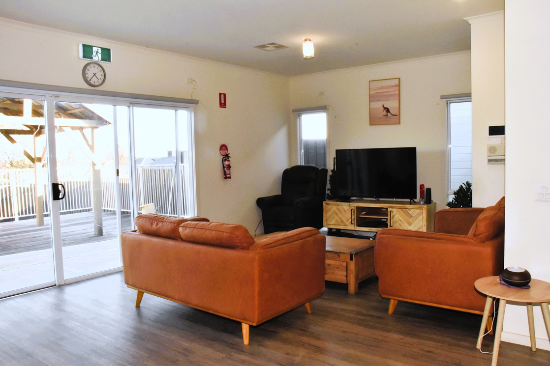 Beautiful Beachside SIL Home at O'Sullivan Beach — Home image 4