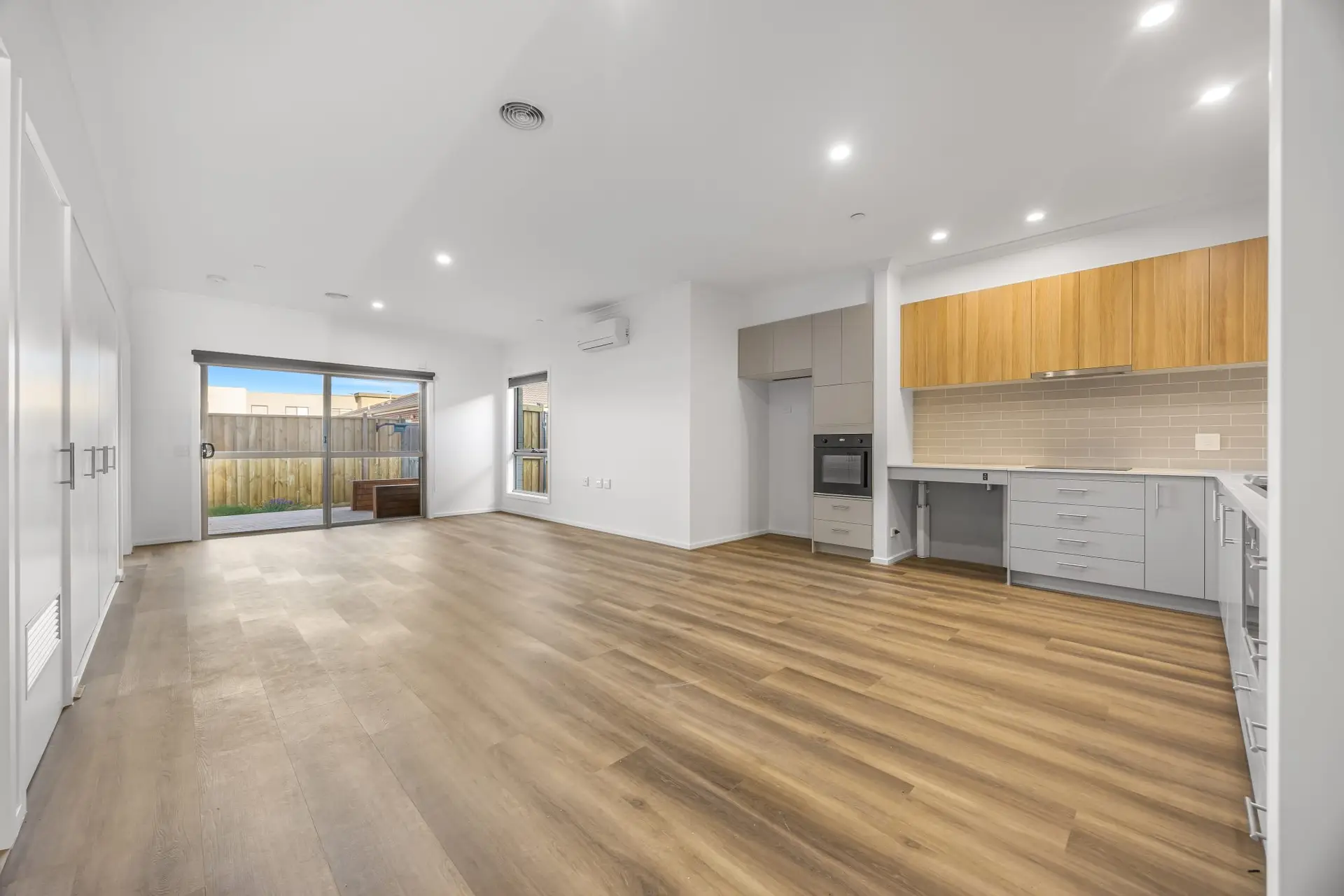 Charlemont 23 | High Physical Support 2-Residents — Home image 3