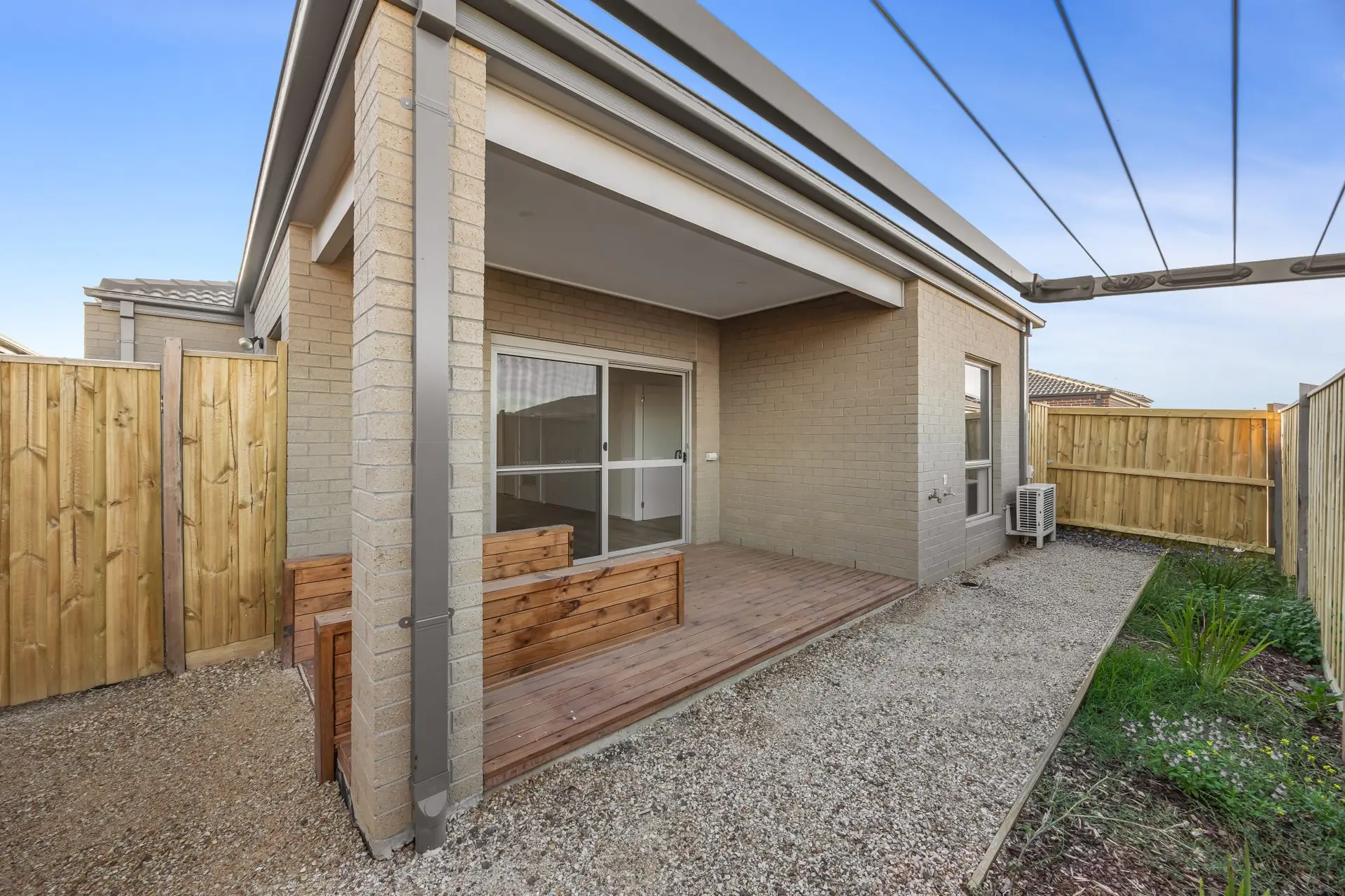 Charlemont 23 | High Physical Support 2-Residents — Home image 9