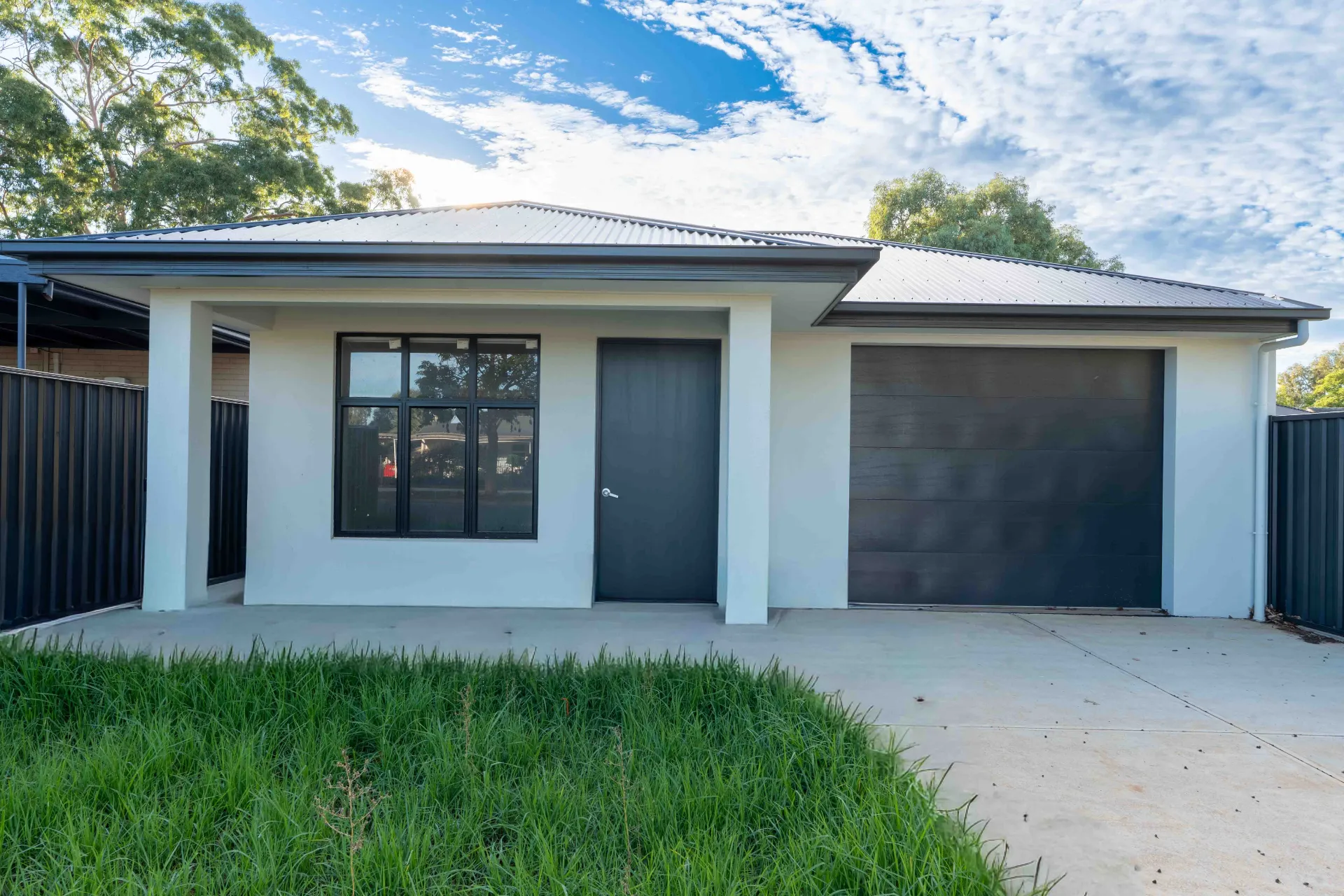 P 114 Midway in Elizabeth Downs