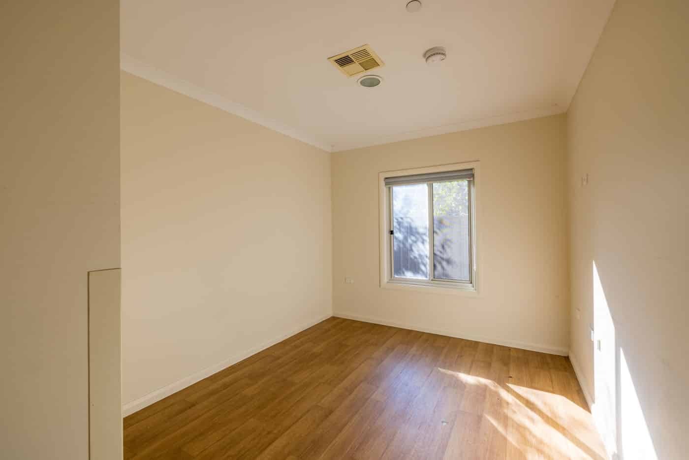 Self-Contained three bedroom shared villa in Cambridge Park — Home image 4