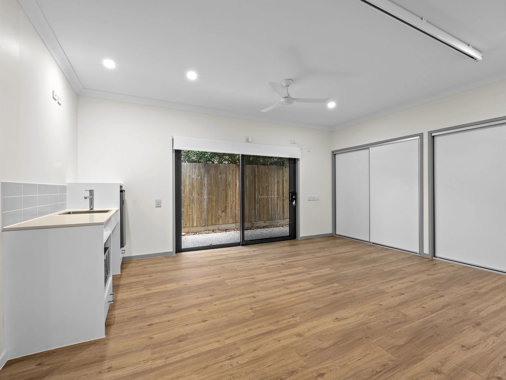 Silkstone QLD 4304 — Home image 6