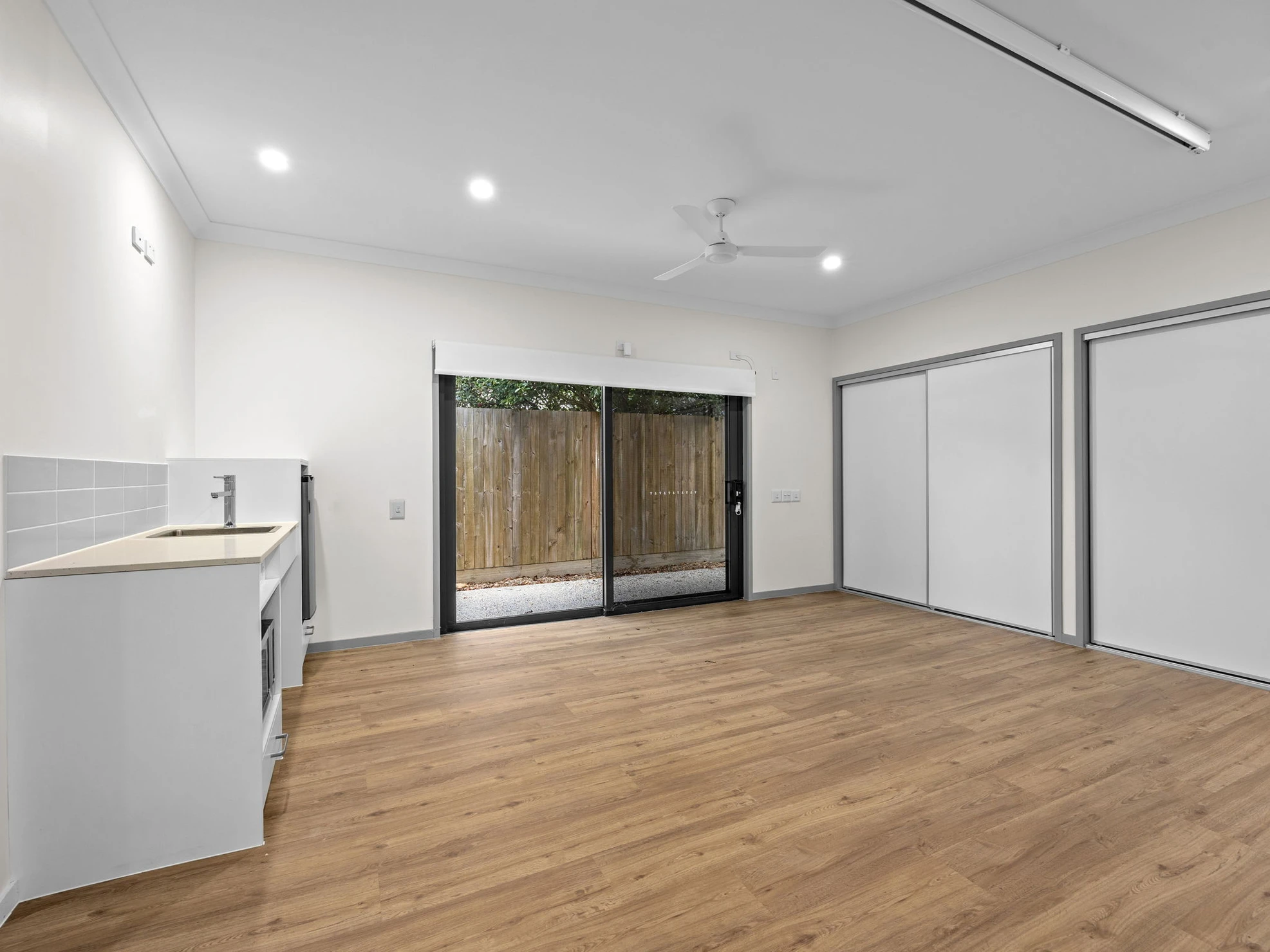 Silkstone QLD 4304 — Home image 7