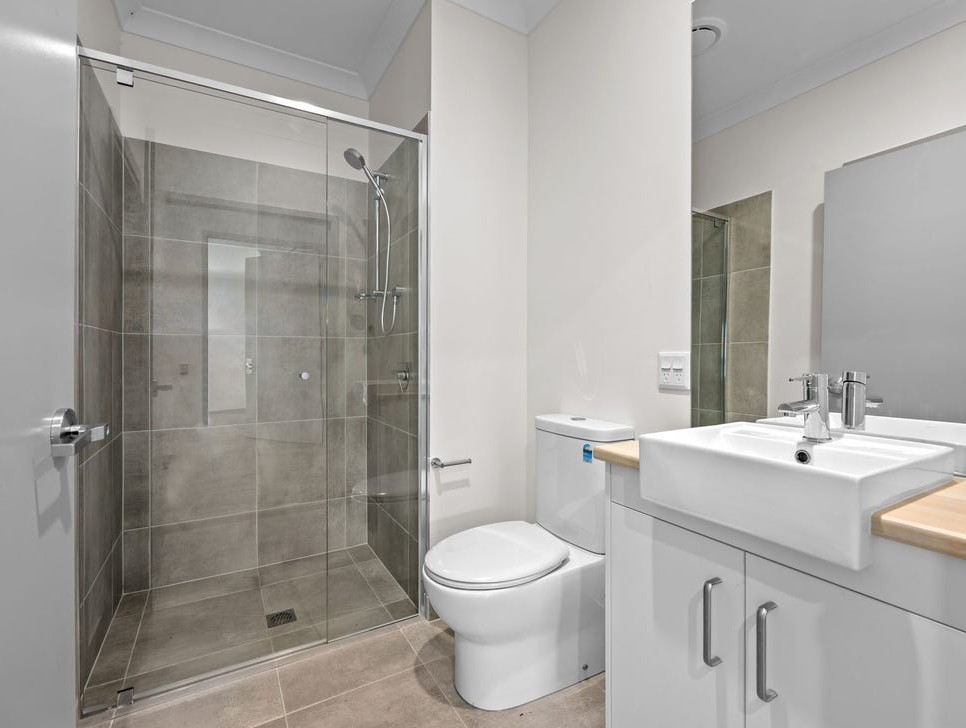 Silkstone QLD 4304 — Home image 11
