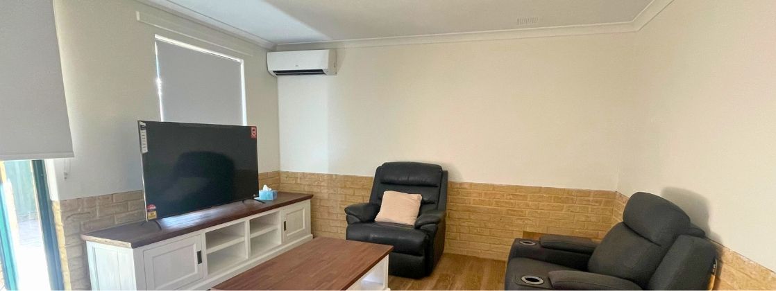 Spacious 4-Bedroom home in Bentley WA — Home image 3