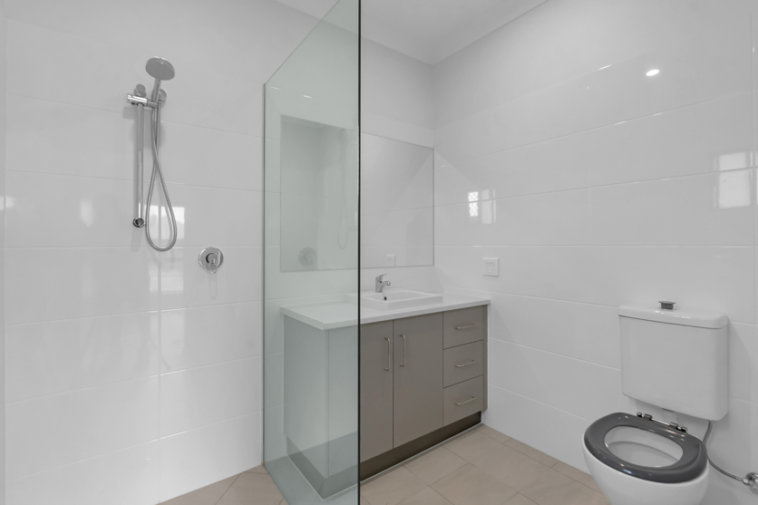 2 x 1-Bed Robust Duplex with Support Room - Edmonton — Home image 6
