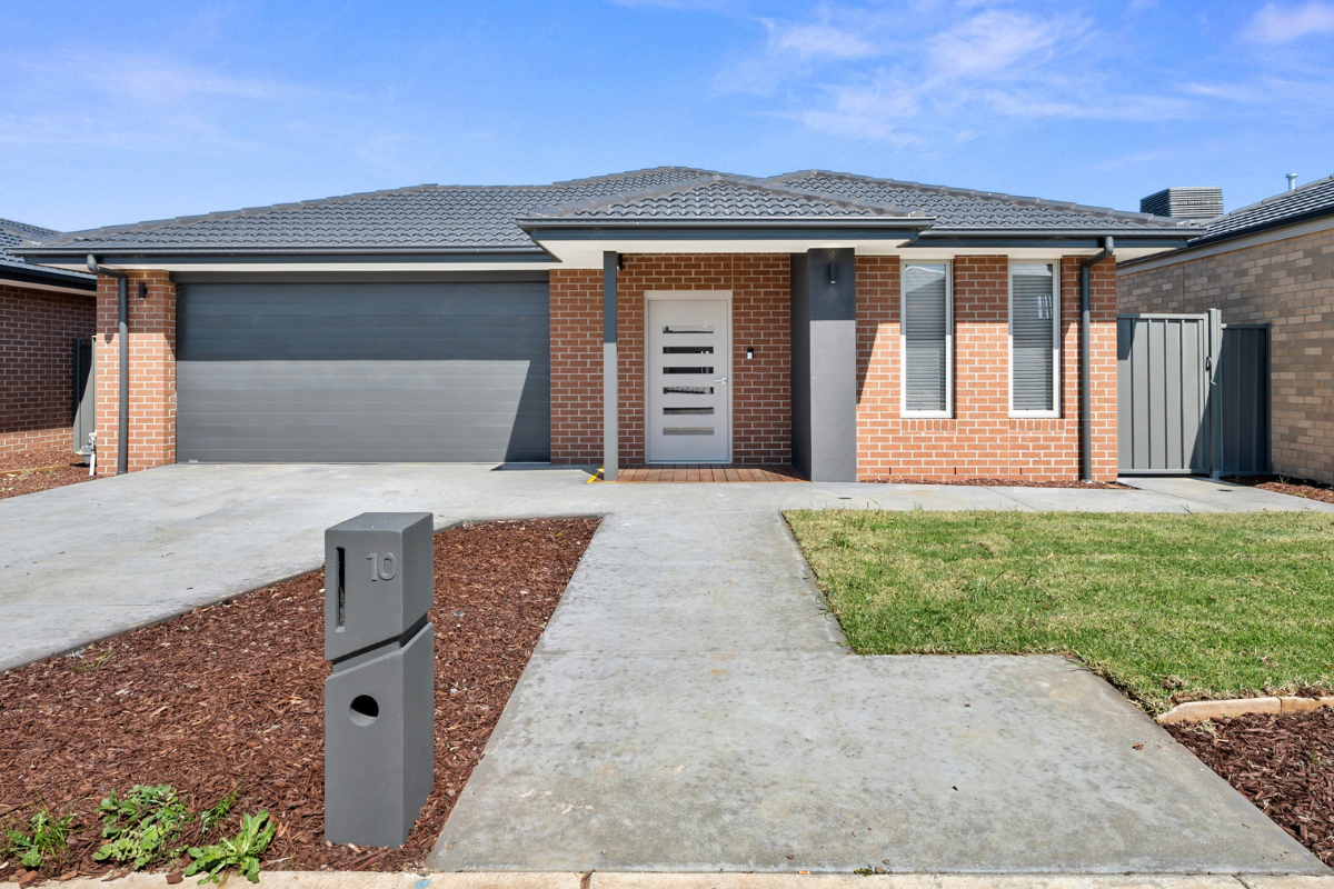 2 Resident HPS House - Alfredton Central Estate Ballarat VIC in Alfredton