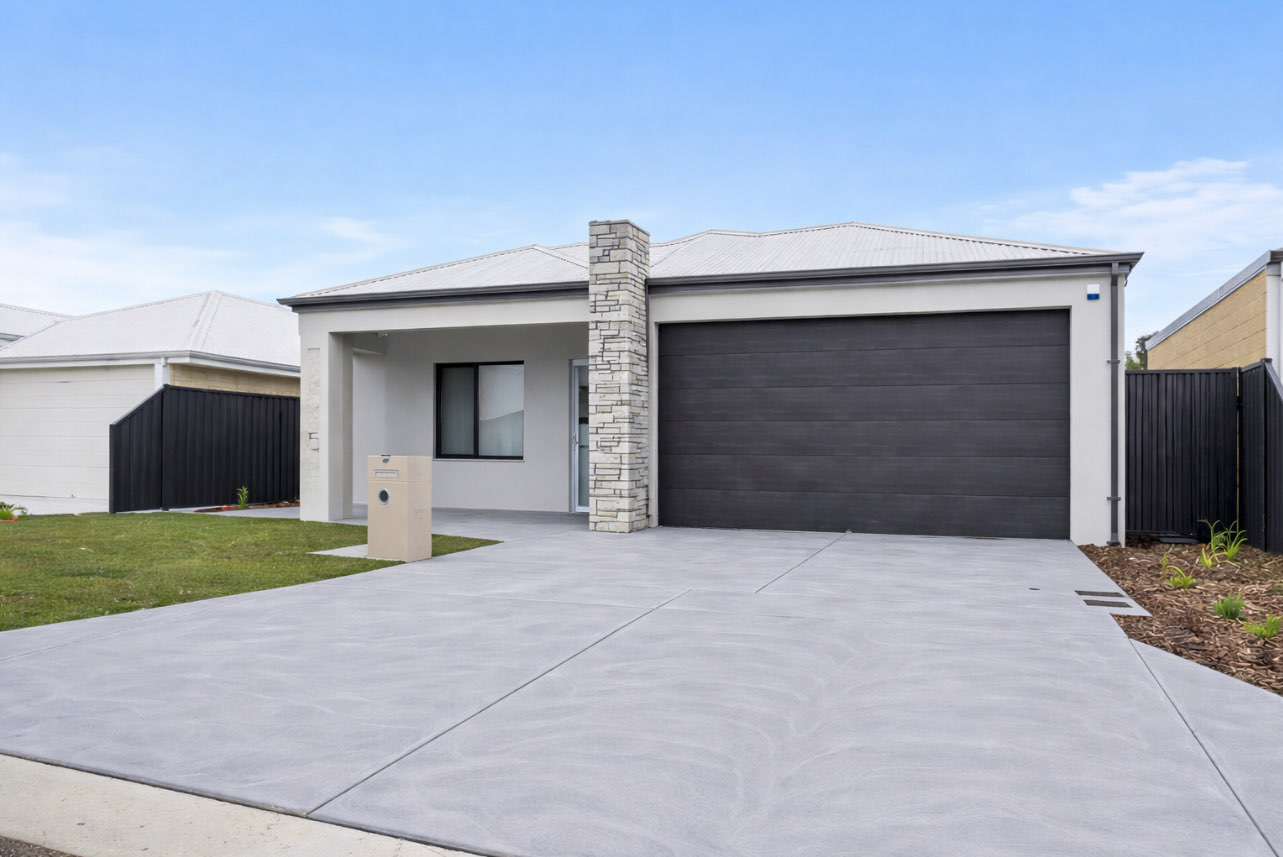 Modern 3-Bedroom SIL Home in Midvale in Midvale