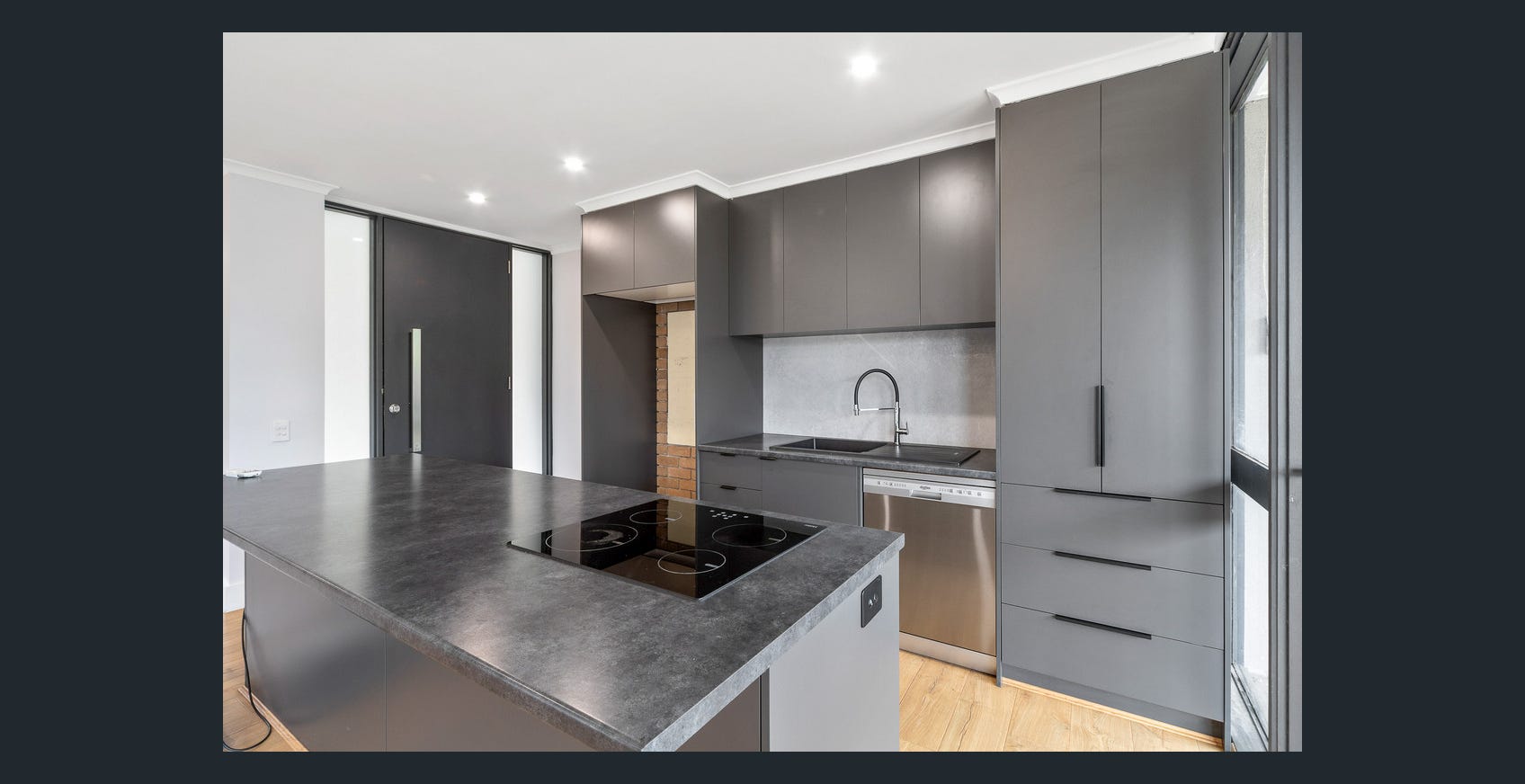 Spacious ILO Property in Frankston- Immediately available! in Frankston