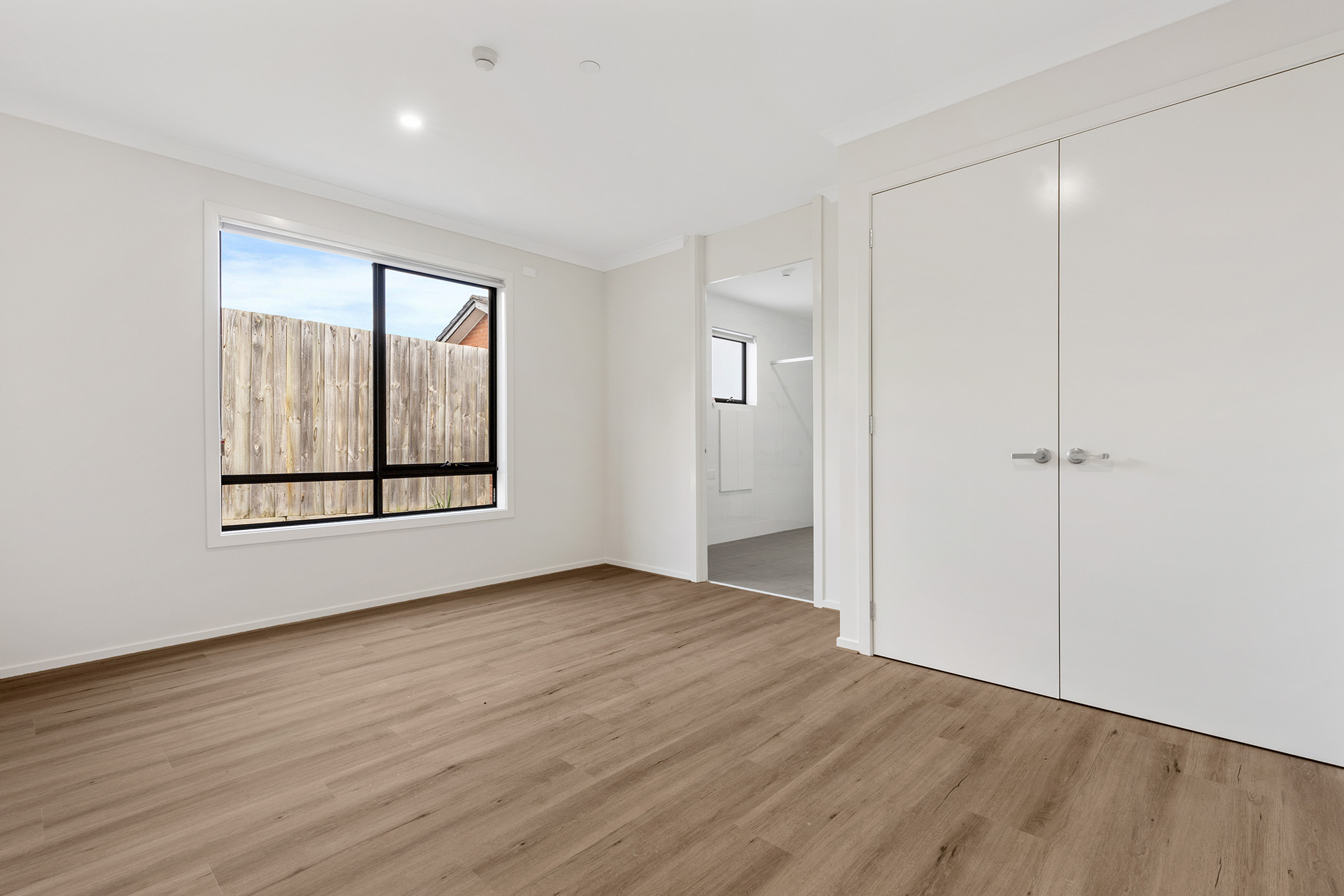 2 Bed HPS in Deer Park - Ready to move-in now! — Home image 14
