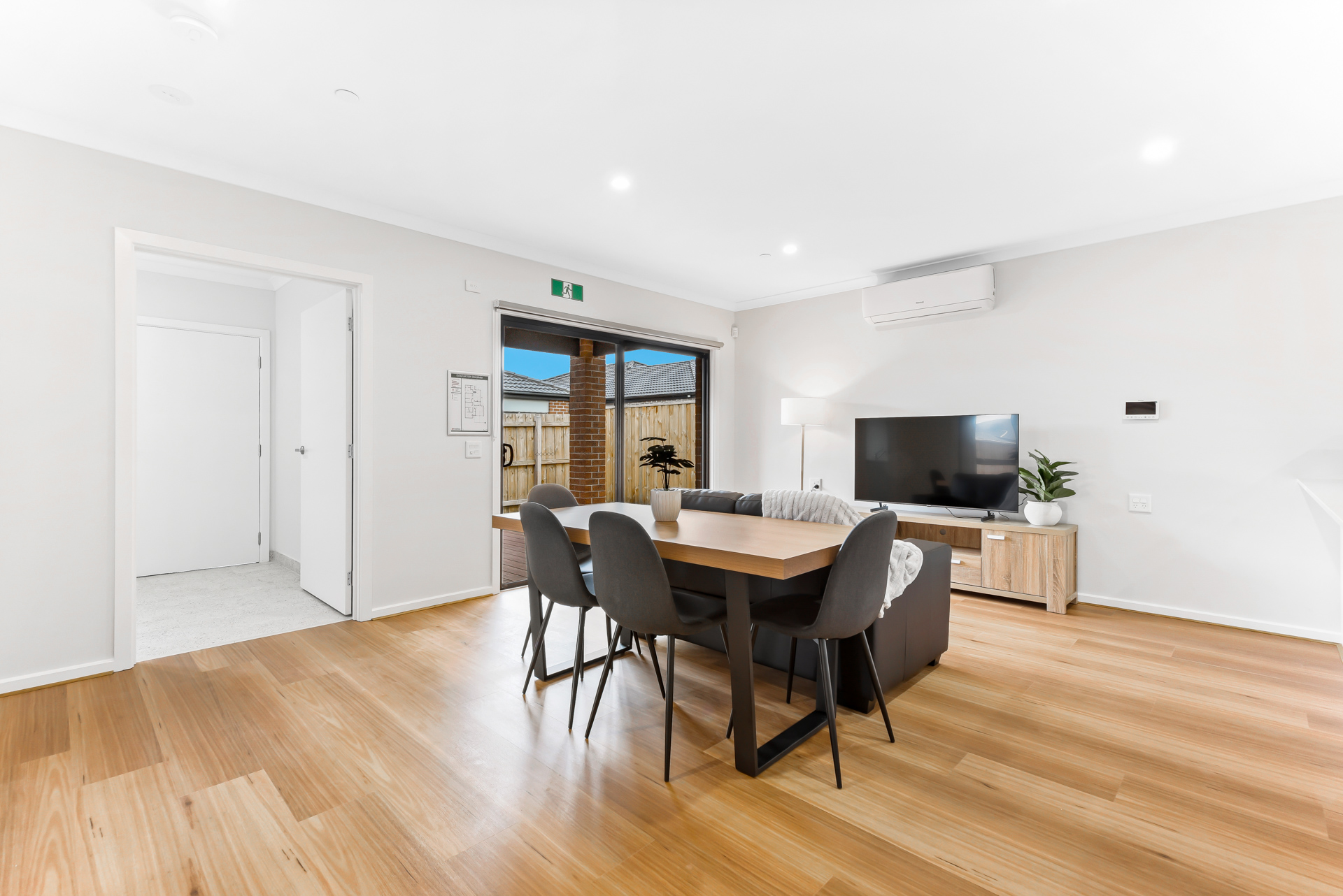 NEW 3 Resident House with 2 Living Areas near local Shopping Center — Home image 2