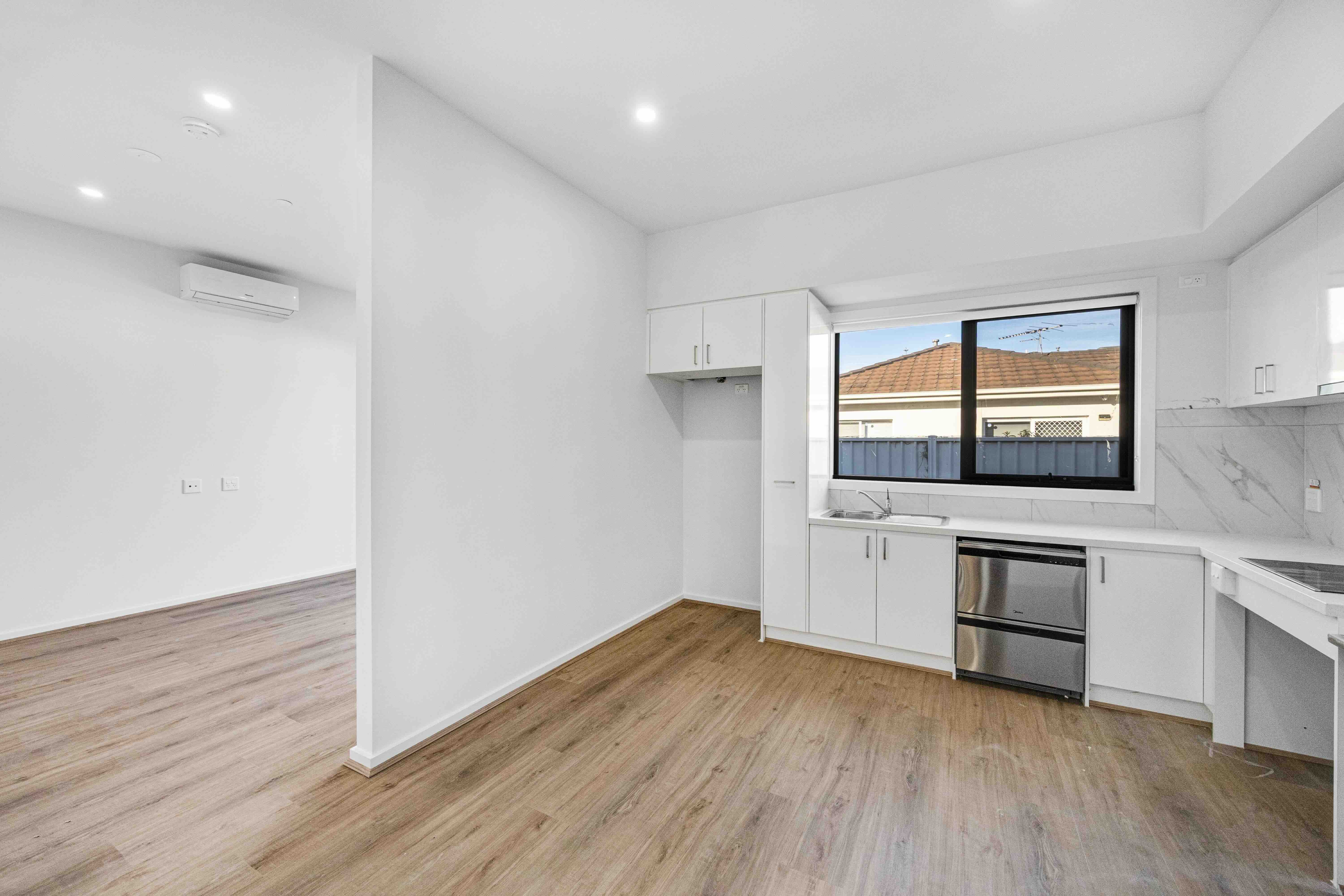 Mountain Views Mooroolbark - IL/FA/HPS 3 res Available November 2026 — Home image 3