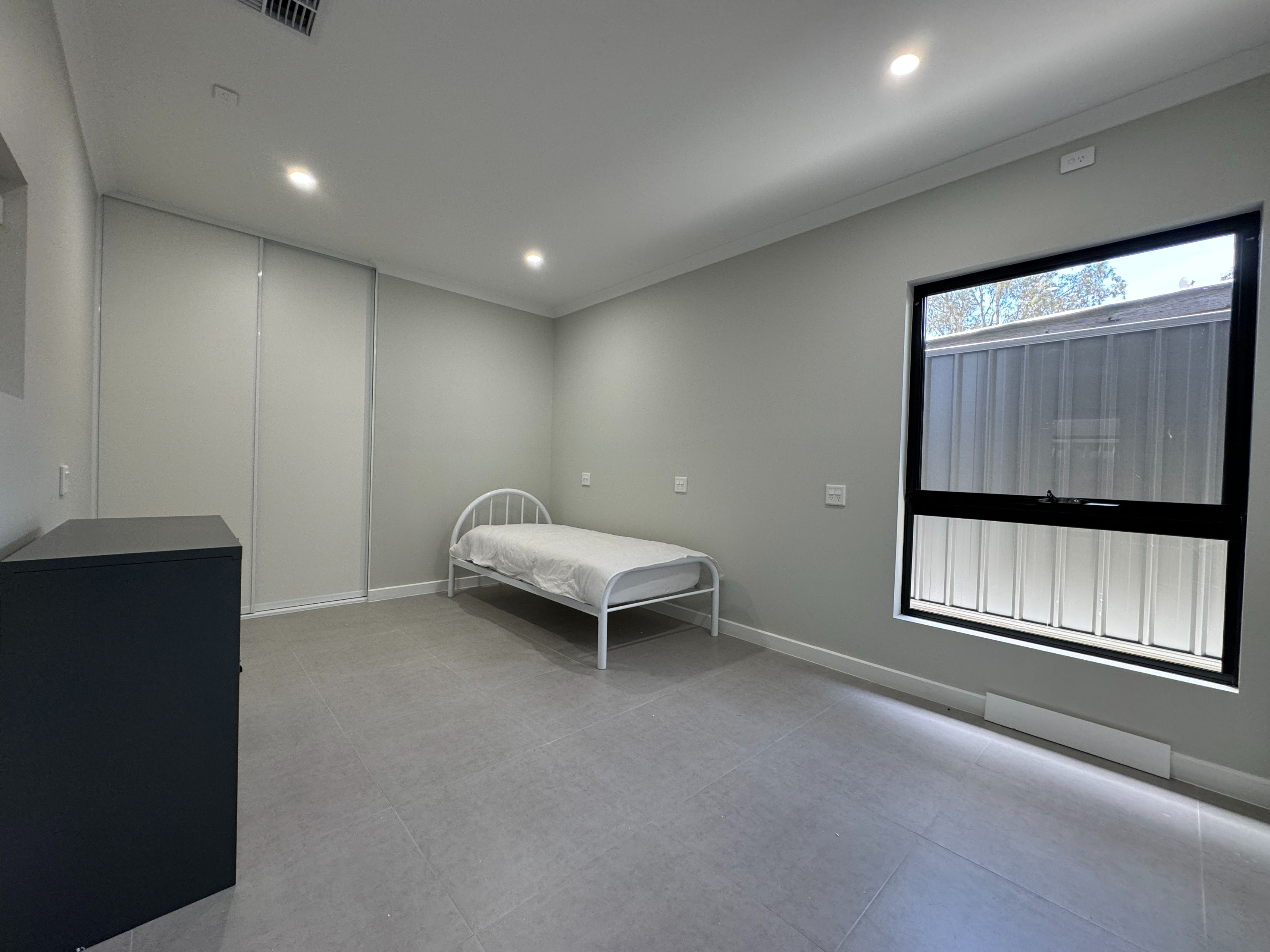 HPS SDA HOUSE CLOSE TO MODBURY HOSPITAL AND SHOPPING HUB — Home image 3