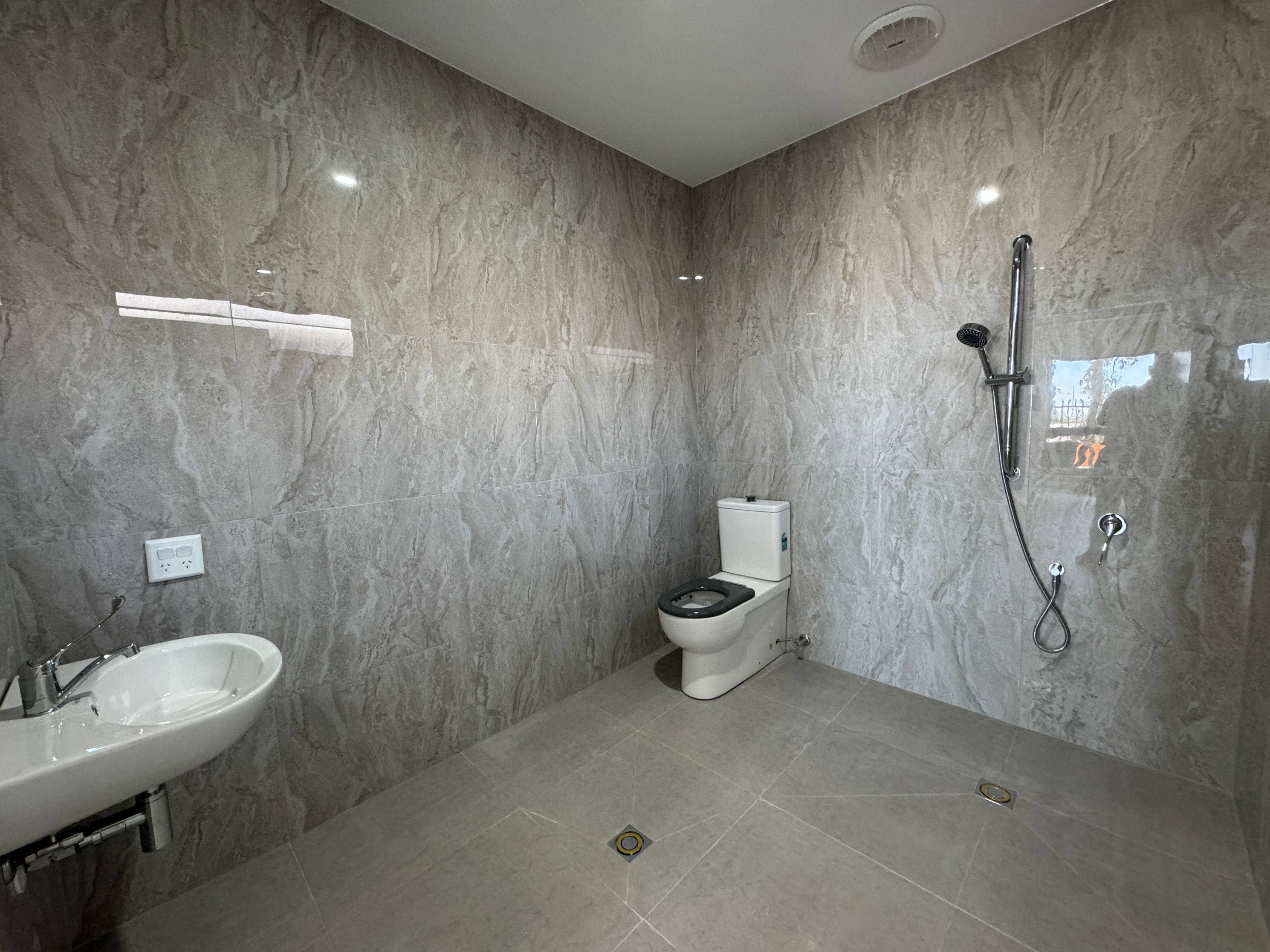 HPS SDA HOUSE CLOSE TO MODBURY HOSPITAL AND SHOPPING HUB — Home image 5