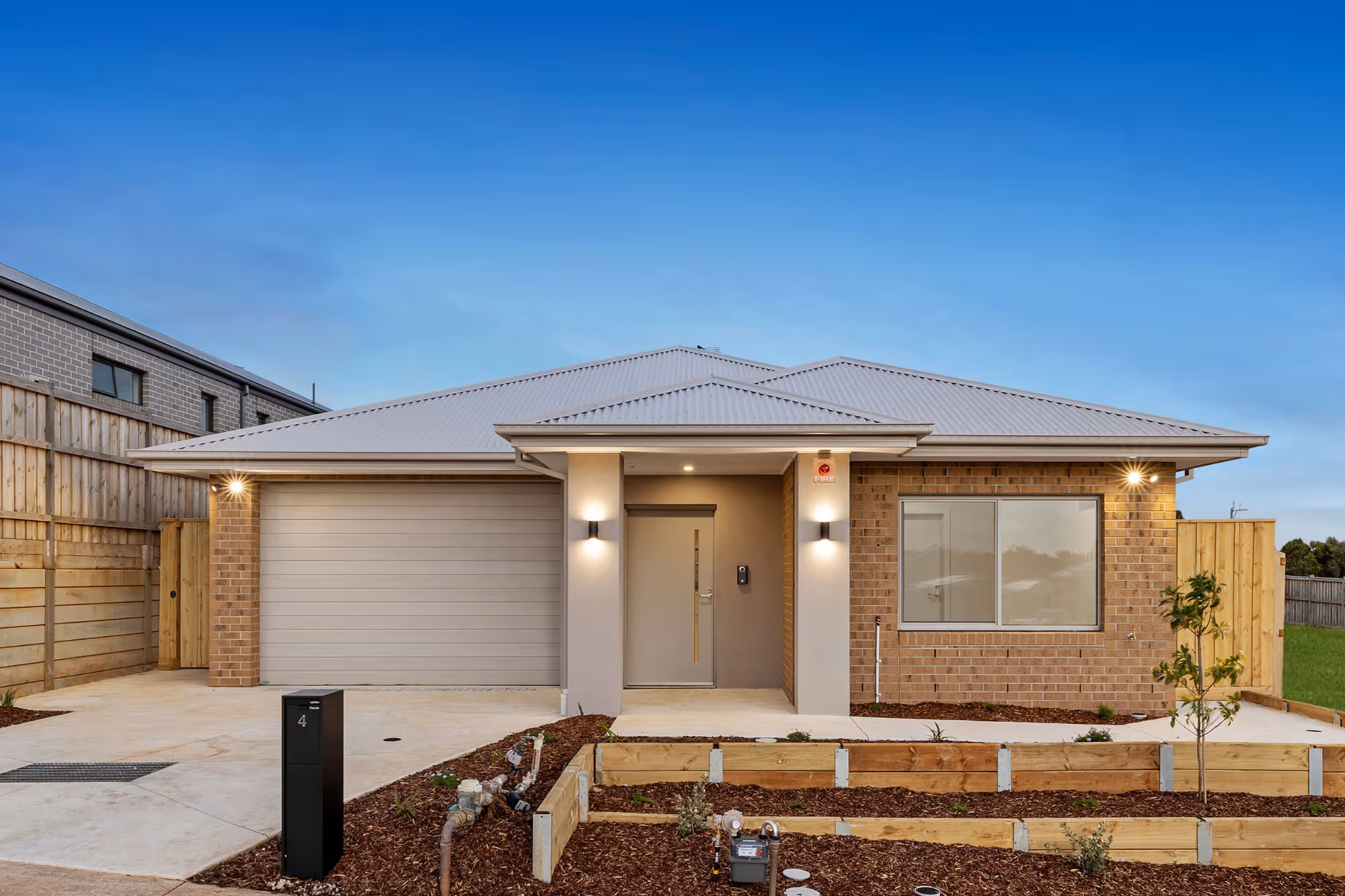 Huge bedroom and your own ensuite bathroom - HPS in Sunbury! in Sunbury
