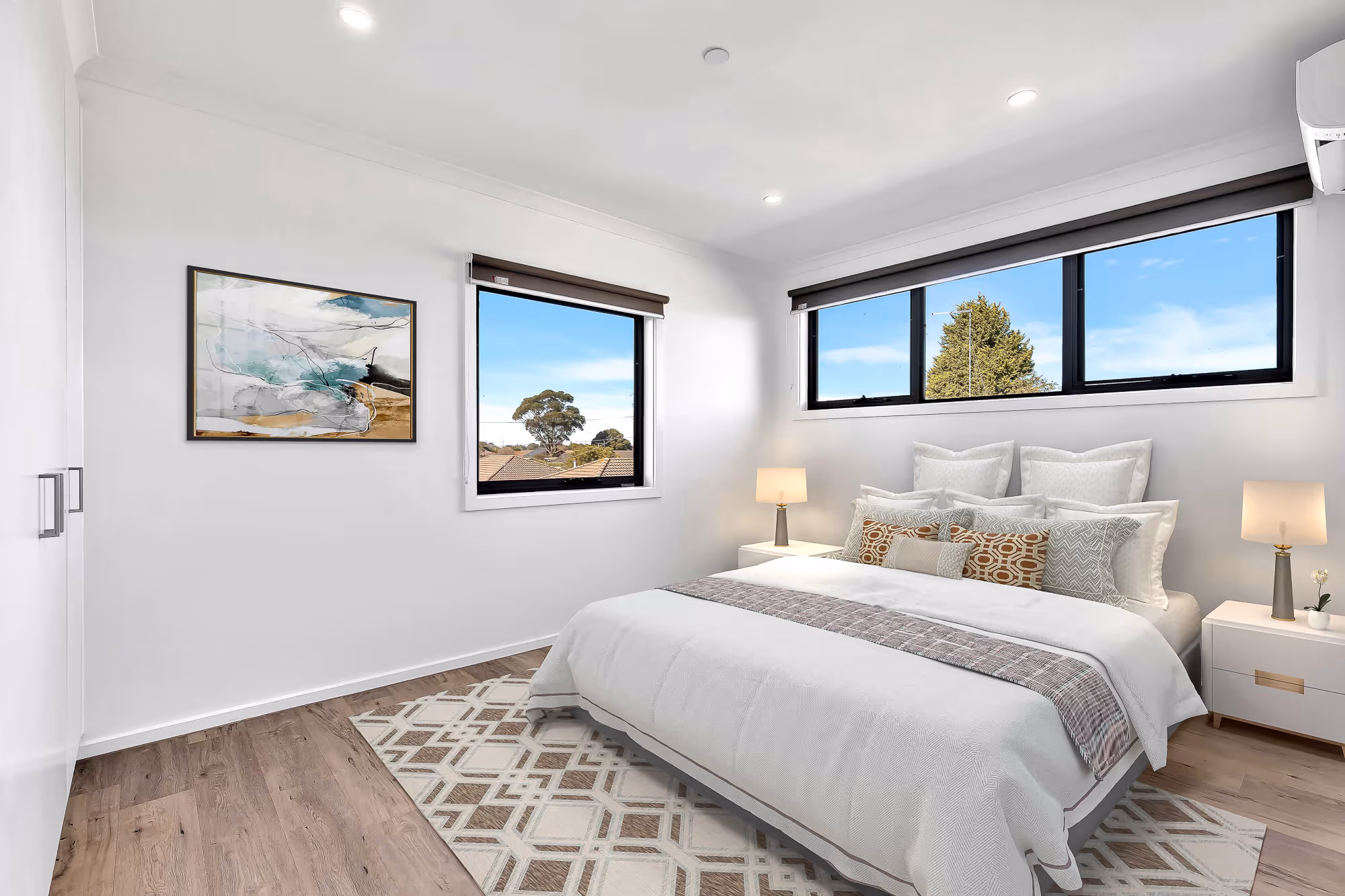 Huge bedroom and your own ensuite bathroom - HPS in Sunbury! — Home image 3