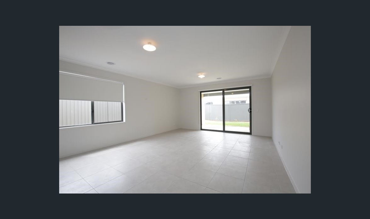 Accessible SIL Accommodation with Three Vacant Rooms in Sunflower Way, Lara VIC in Lara