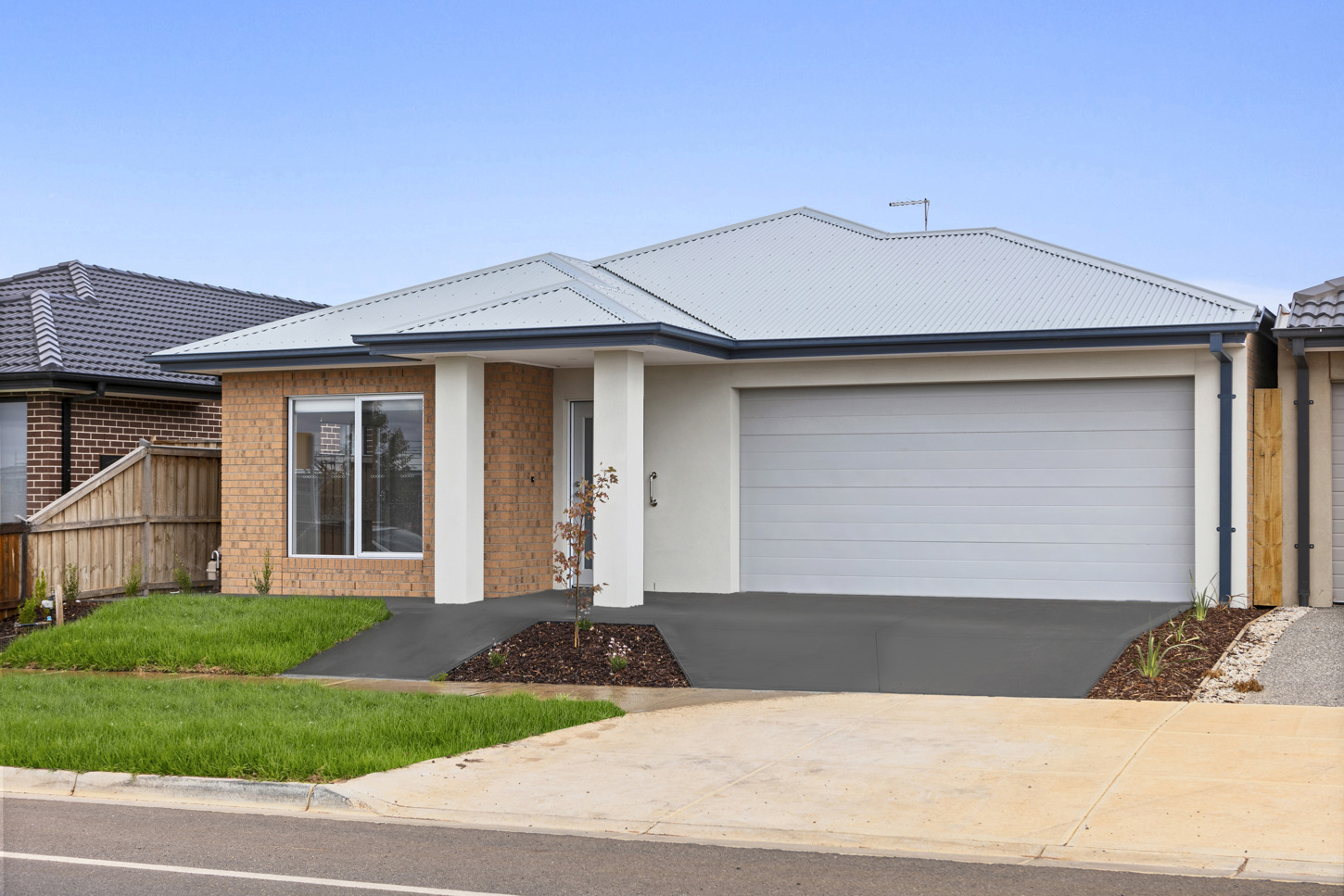 TRUE INDEPENDENCE  Two Independant Robust Homes in Melton's Thriving Landscape in Weir Views
