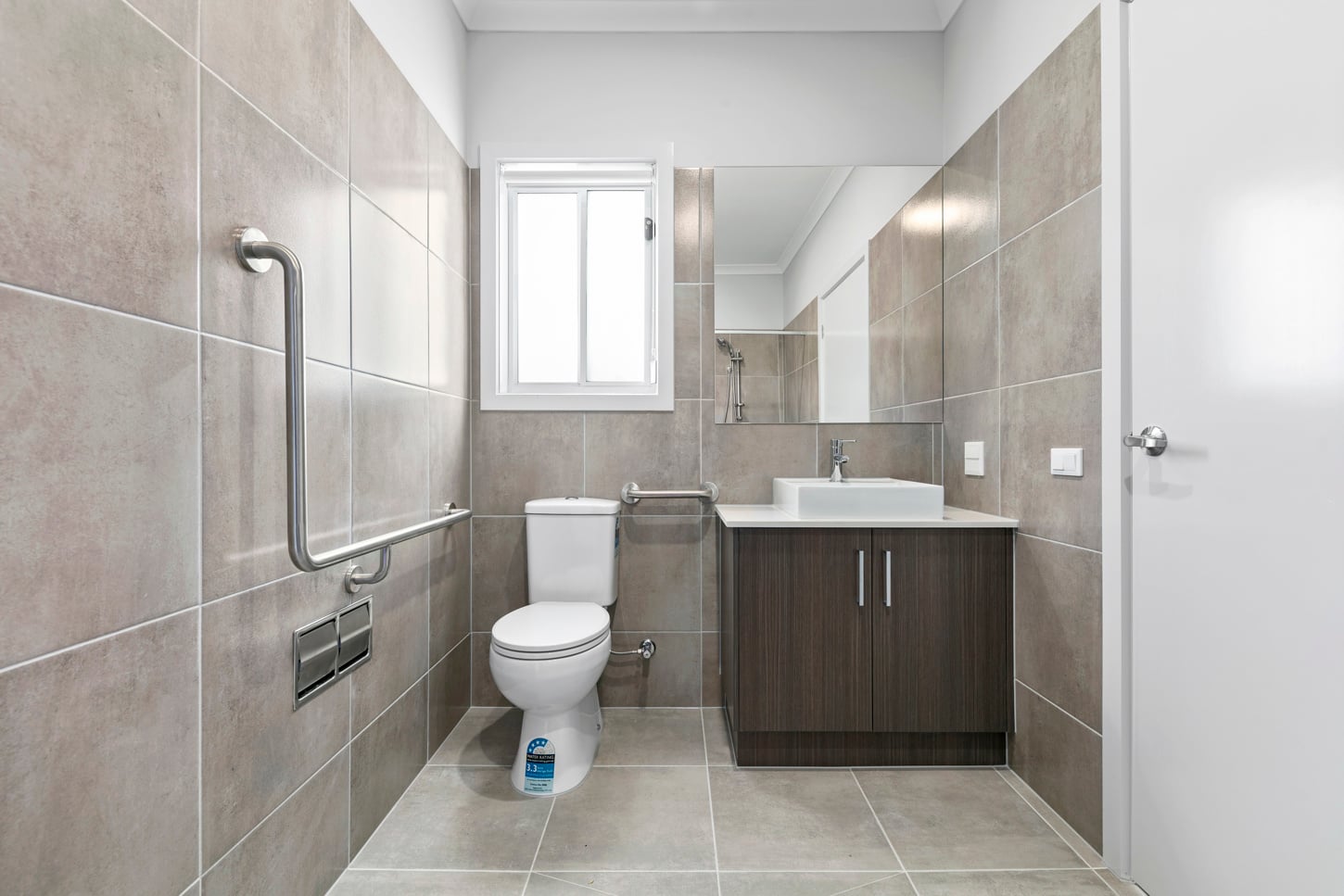 TRUE INDEPENDENCE  Two Independant Robust Homes in Melton's Thriving Landscape — Home image 10