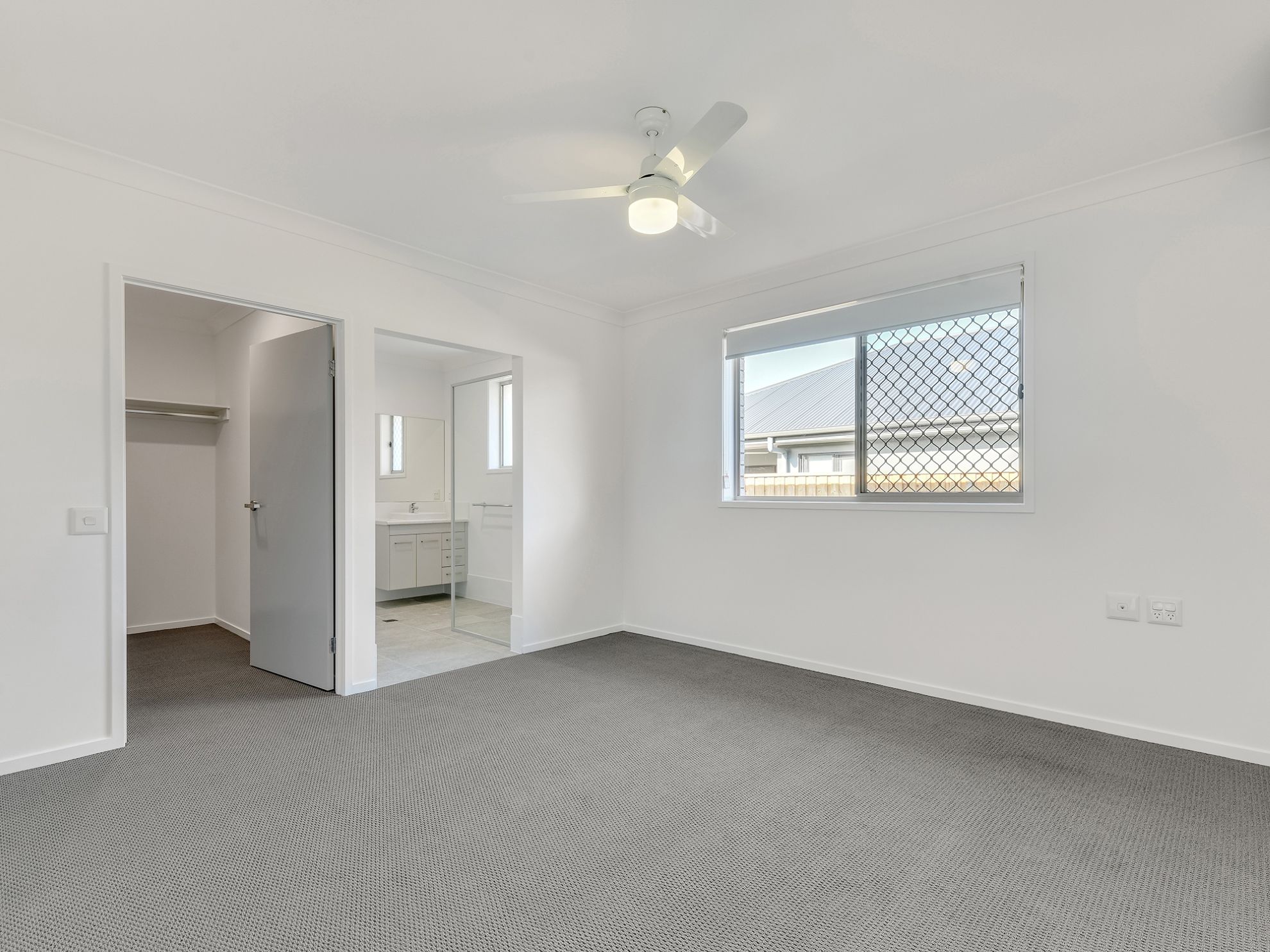 2 SDA (Improved Liv.) + Guest Room or OOA. Available Now in Gleneagle — Home image 3