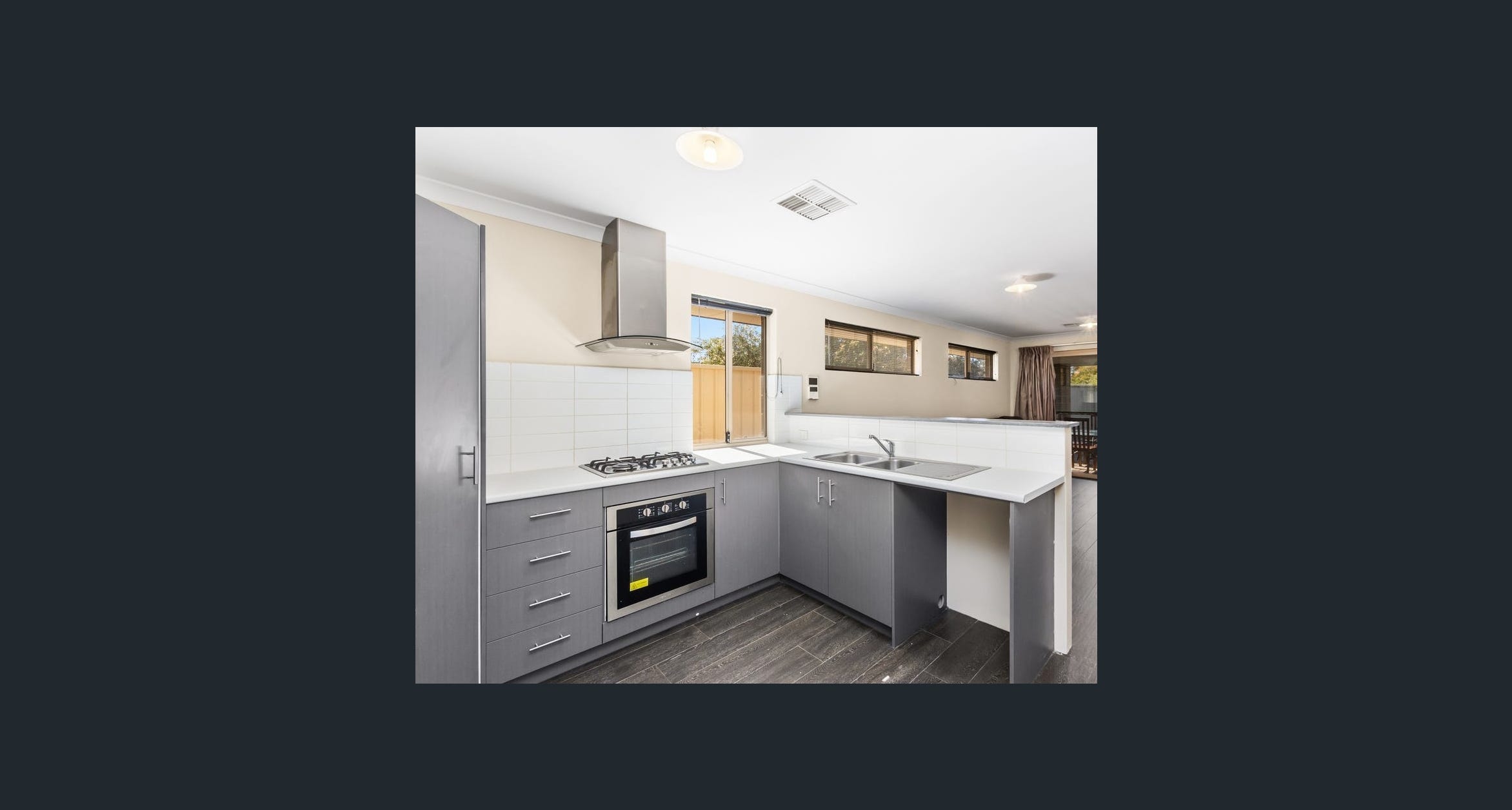 Supported independent living(SIL) Short Term (Respite) fully Accessible bathroom — Home image 2
