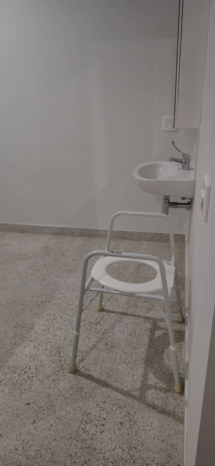 Accessible SIL Accommodation with One Vacant Room in Armstrong Creek, VIC — Home image 5