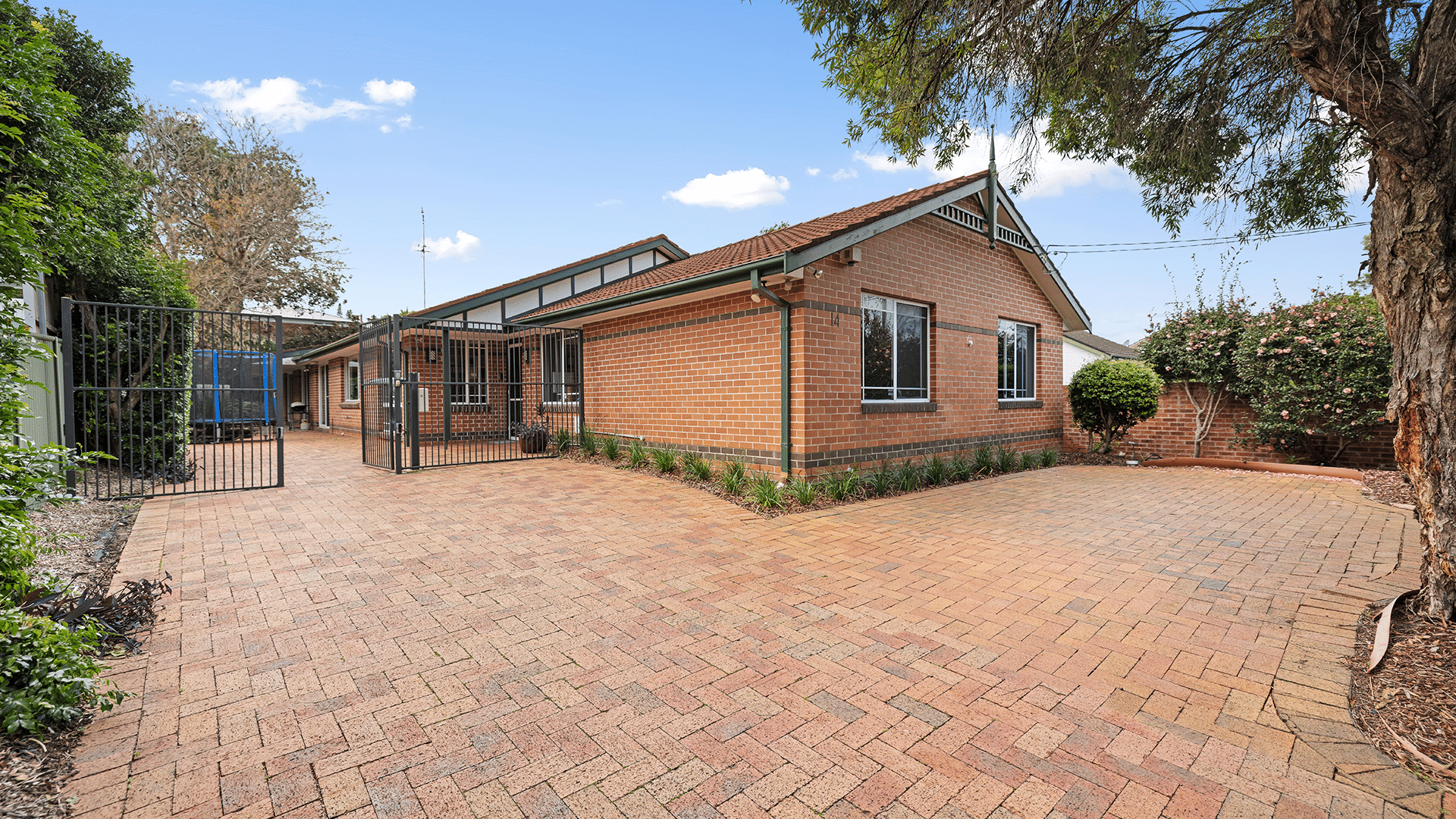 Dee Why – Shared 5-bedroom home in Dee Why
