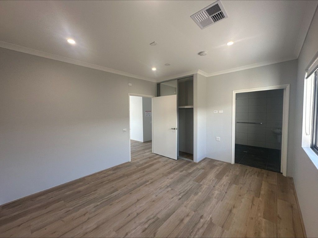 3 BR High Physical Support House with 2 Living Areas – Meadow Springs — Home image 5