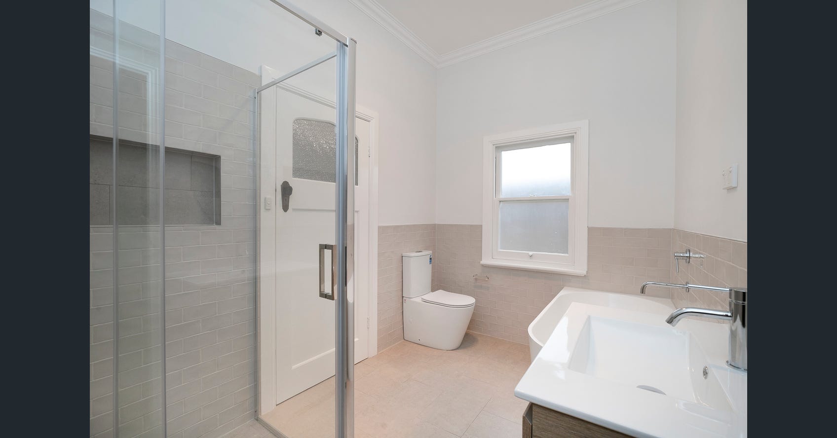 Fully renovated house 5 Minutes drive from Sunshine Hospital — Home image 5