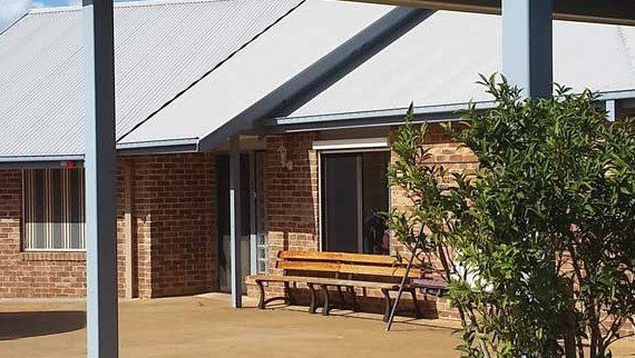 Large home in a quiet cul-de-sac, close to Armidale CBD. in Armidale