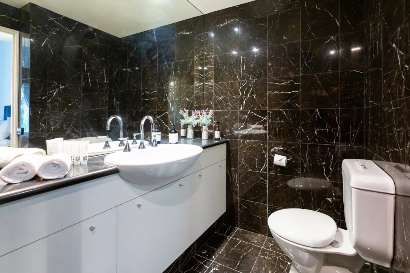 Accessible Accommodation in East Melbourne - Available now for MTA/STA — Home image 12