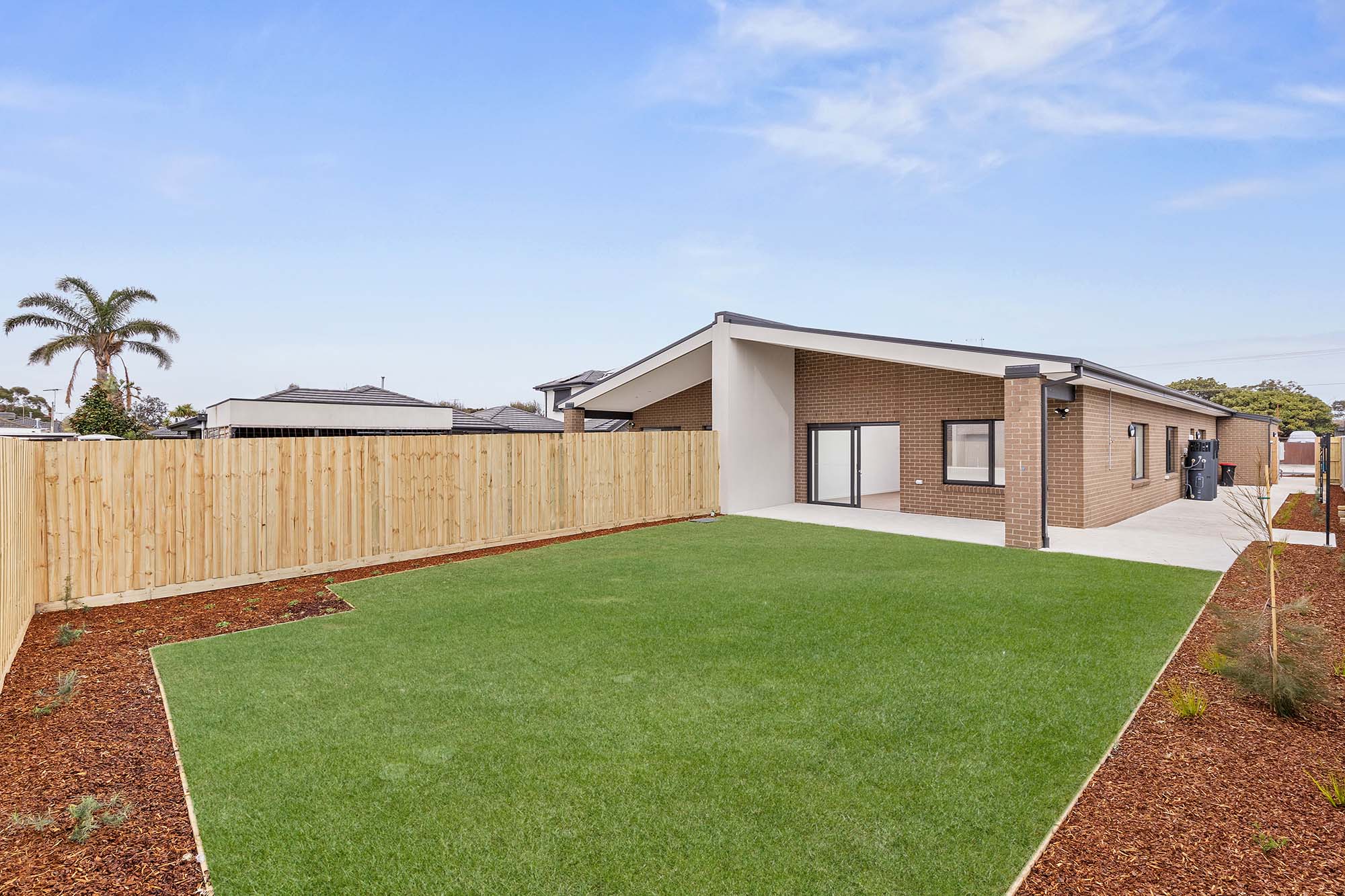 2 Bed/2 Bath(+OOA) High Physical Support House just minutes from Chelsea beach! — Home image 8