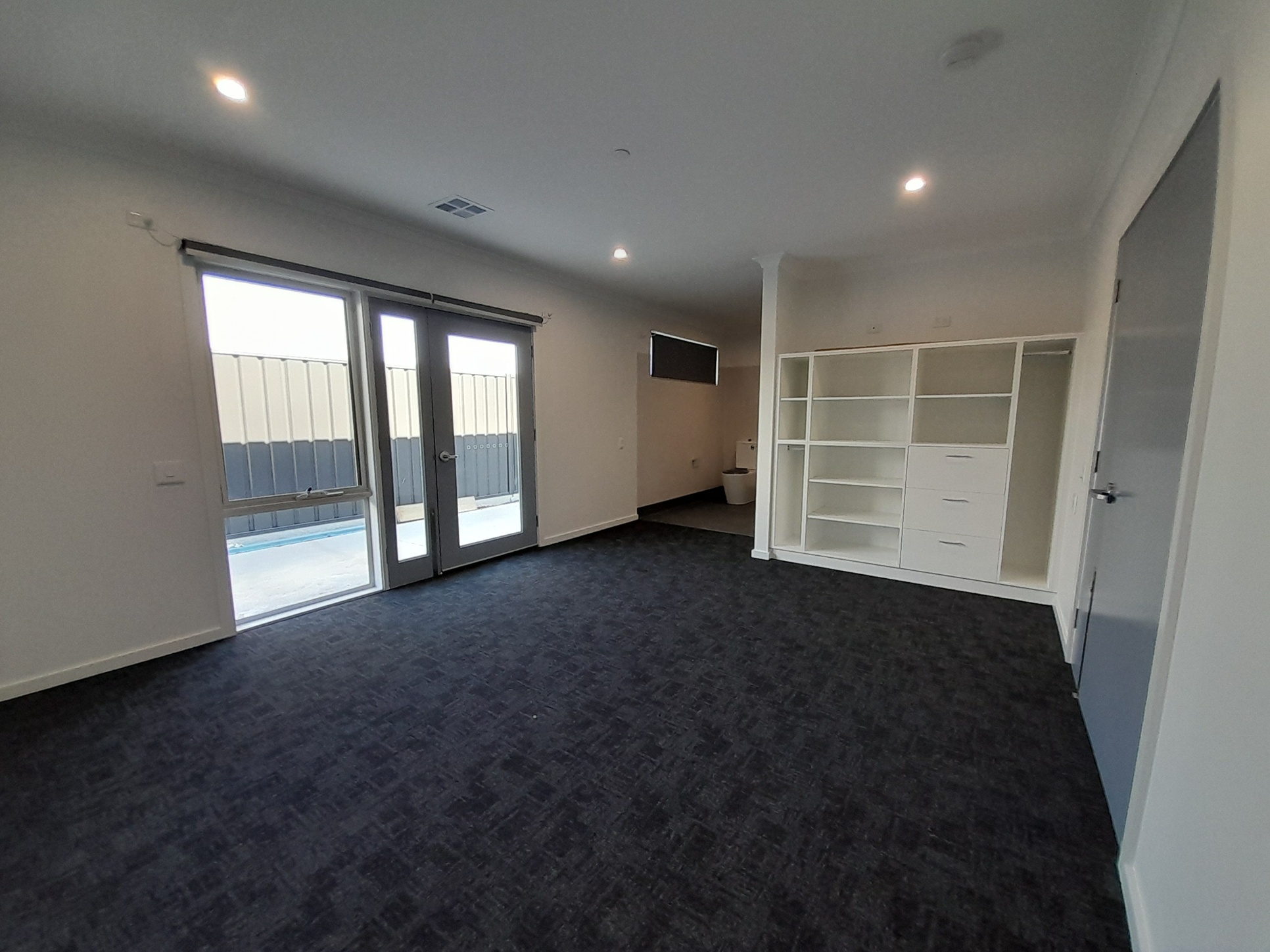 A beautifully designed spacious HPS Home with 3 bedrooms in Seymour — Home image 4