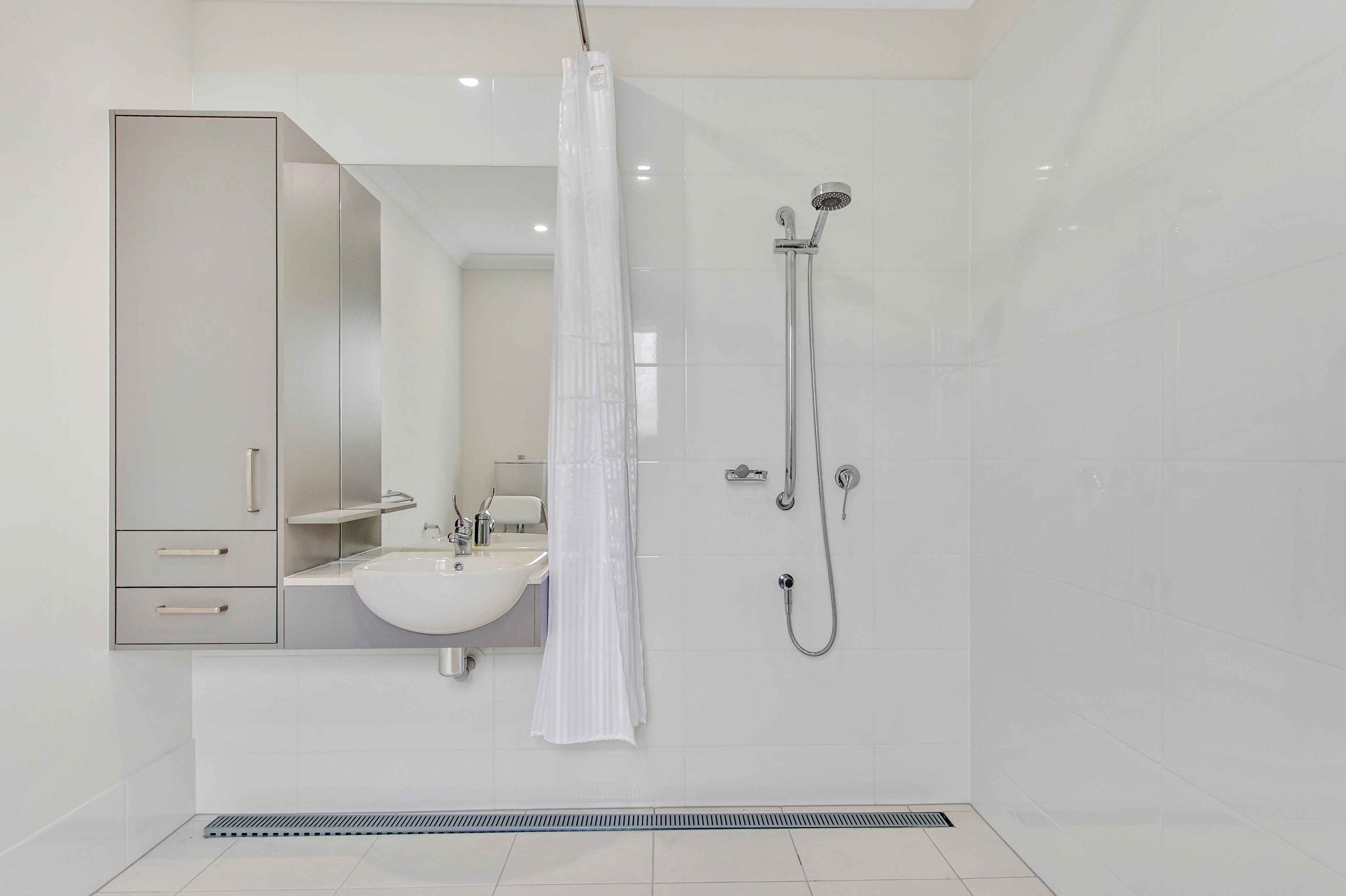 Expansiveness Meets Modernity and Style in this Bespoke SDA Home — Home image 9