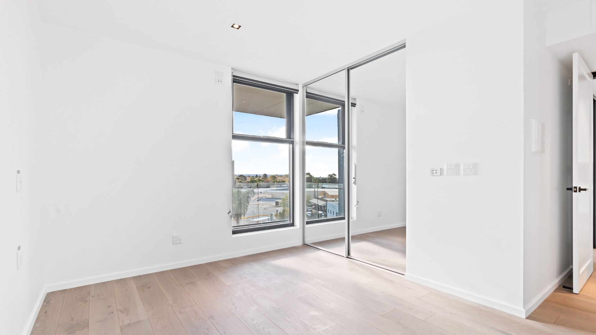 Norwood Green, Norwood — Home image 9